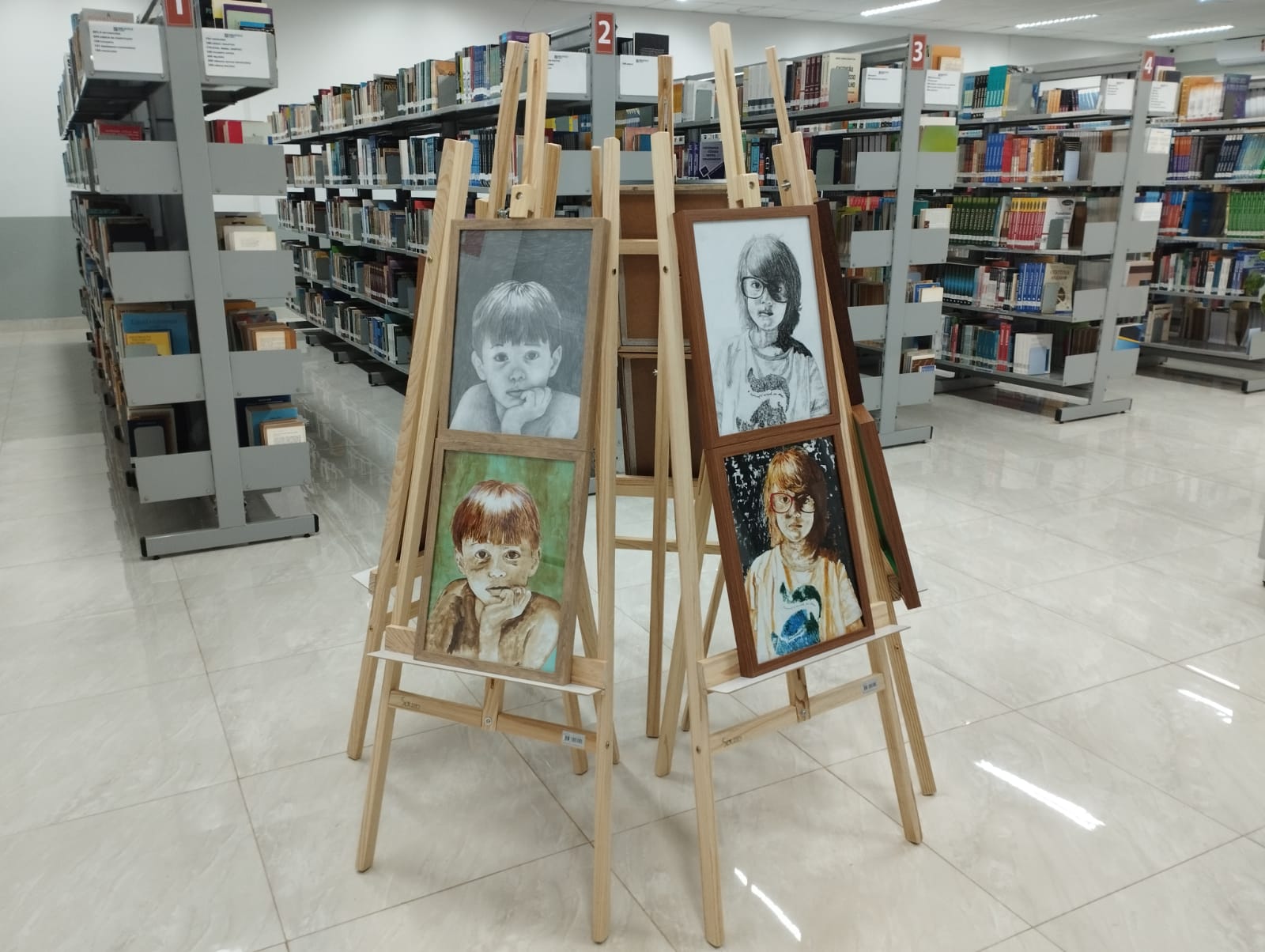 Imagem da notícia Biblioteca promove exposição ‘Raízes’ da artista Ana Franco