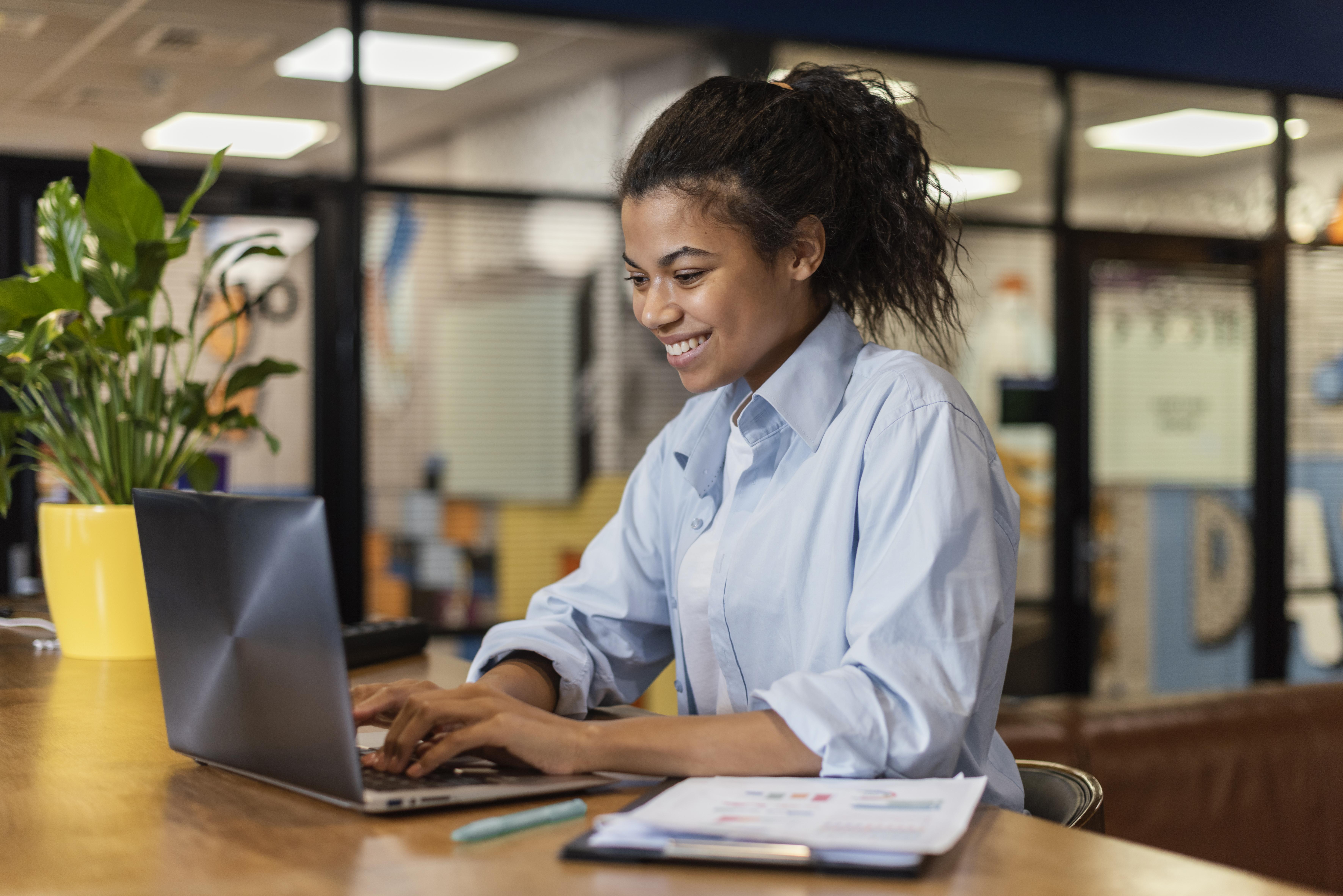 Imagem principal da notícia Leia: 7 motivos para você cursar uma pós-graduação em 2023