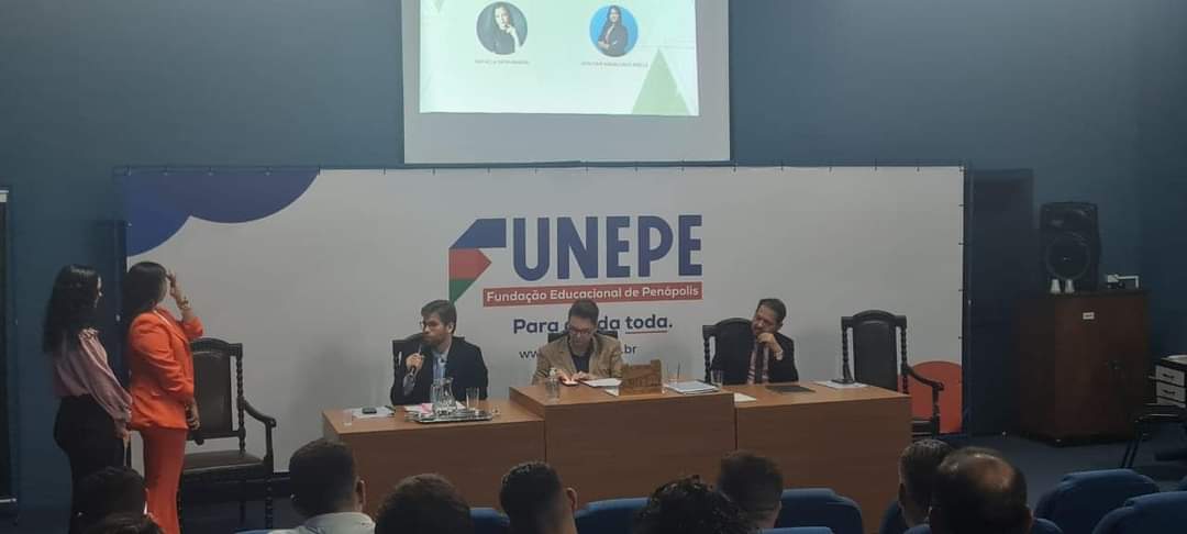 Imagem da notícia Alunos do Curso de Direito Encerram com Sucesso a Semana de Apresentação dos Trabalhos de Conclusão de Curso