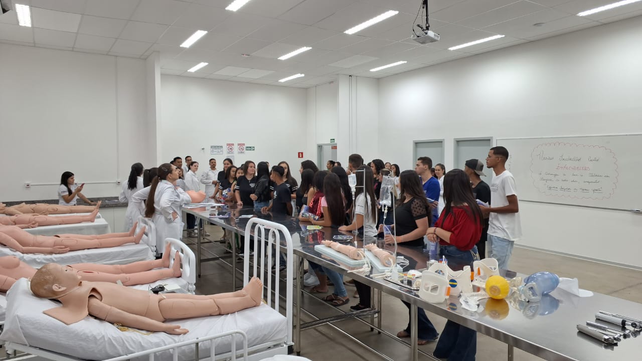 Imagem da notícia FUNEPE Realiza Feira De Profissões Presencial e Celebra Sucesso do Evento