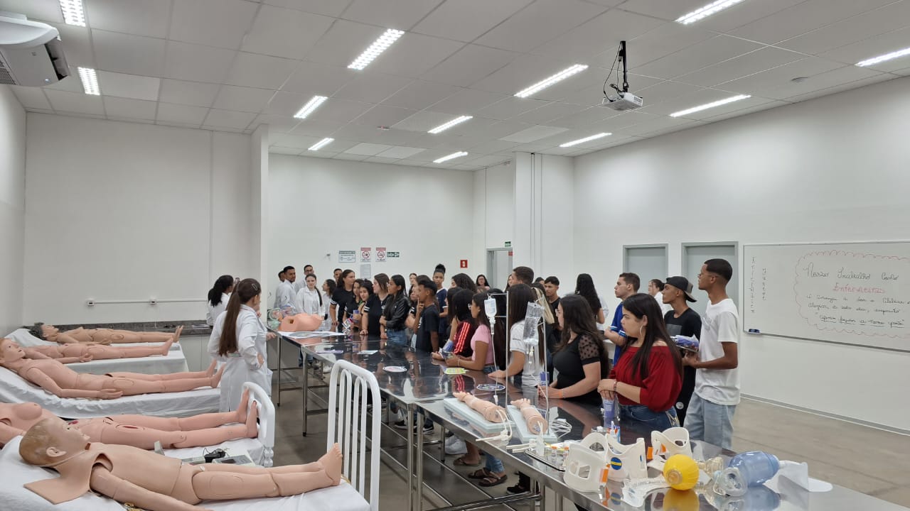 Imagem da notícia FUNEPE Realiza Feira De Profissões Presencial e Celebra Sucesso do Evento
