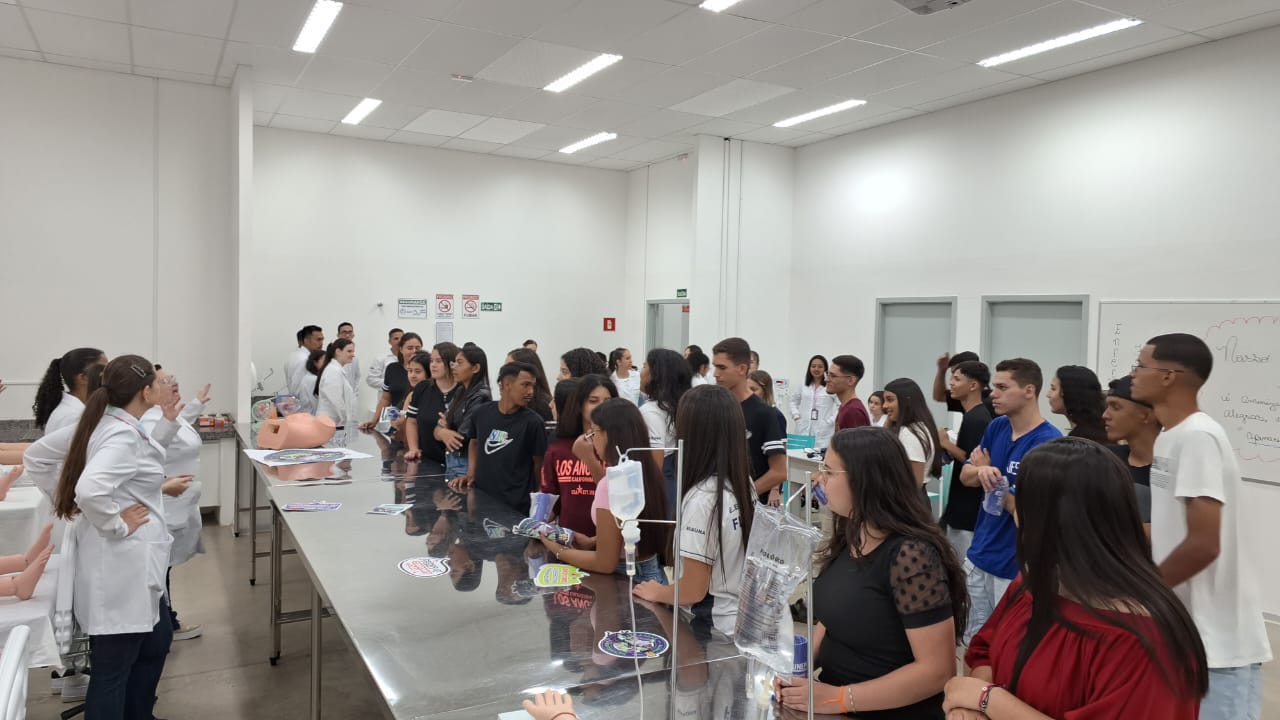 Imagem da notícia FUNEPE Realiza Feira De Profissões Presencial e Celebra Sucesso do Evento