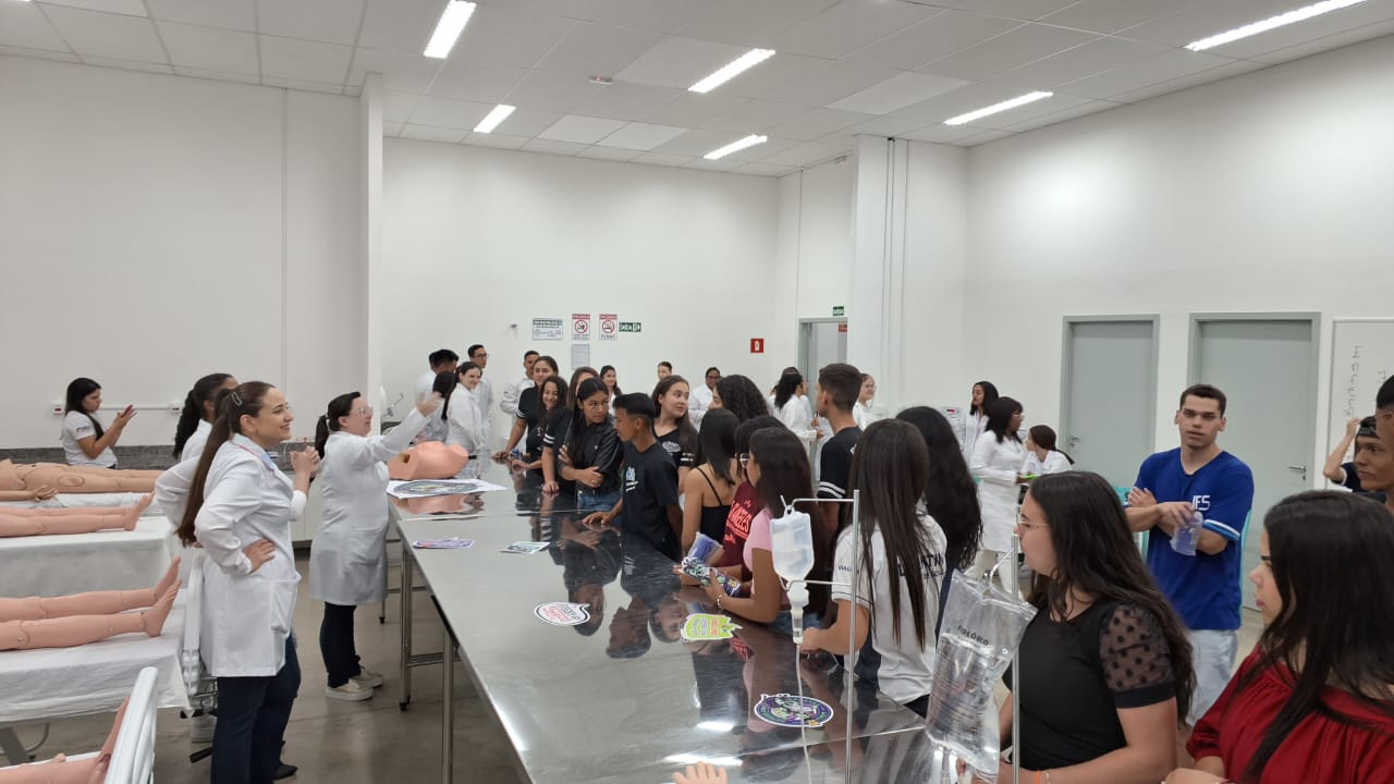 Imagem da notícia FUNEPE Realiza Feira De Profissões Presencial e Celebra Sucesso do Evento