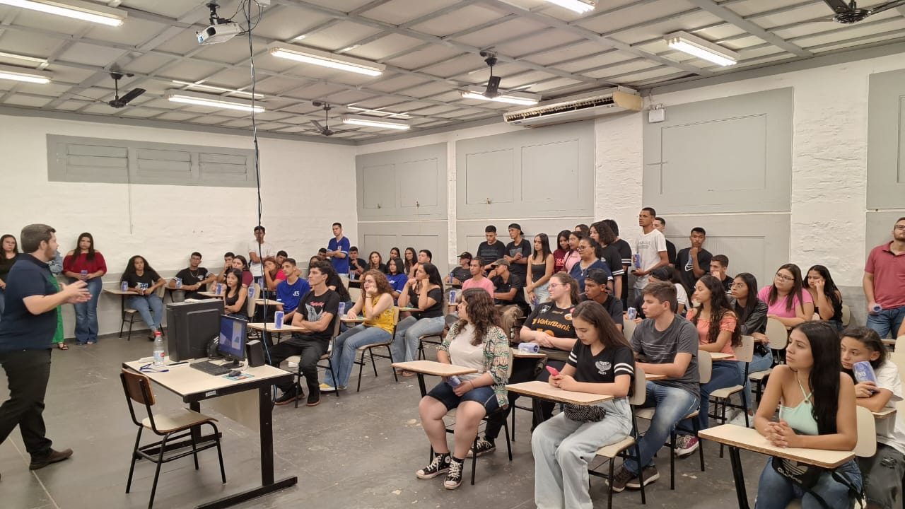 Imagem da notícia FUNEPE Realiza Feira De Profissões Presencial e Celebra Sucesso do Evento