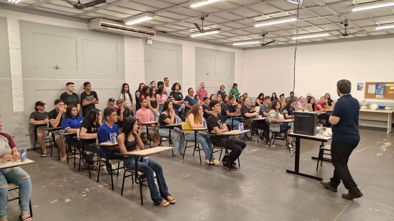 Imagem da notícia FUNEPE Realiza Feira De Profissões Presencial e Celebra Sucesso do Evento