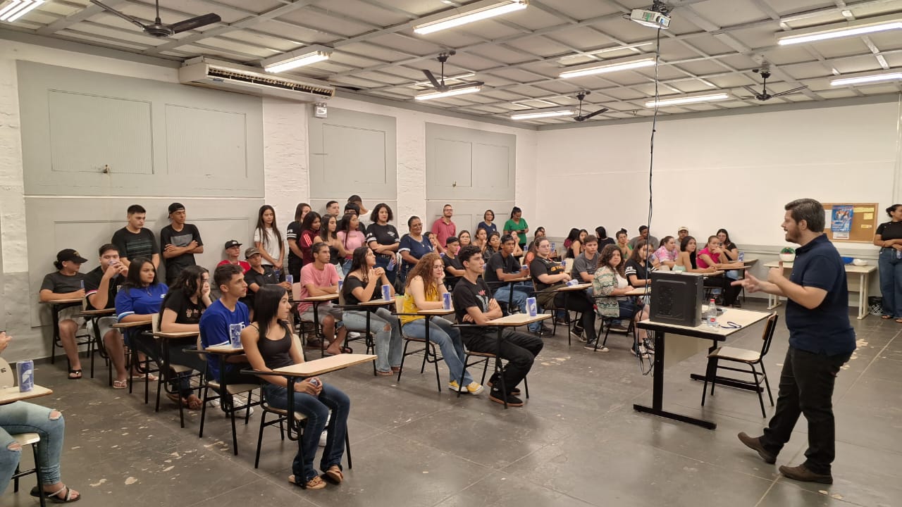 Imagem da notícia FUNEPE Realiza Feira De Profissões Presencial e Celebra Sucesso do Evento