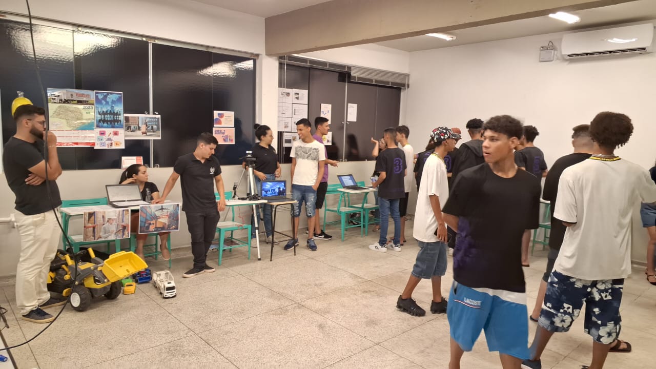 Imagem da notícia FUNEPE Realiza Feira De Profissões Presencial e Celebra Sucesso do Evento