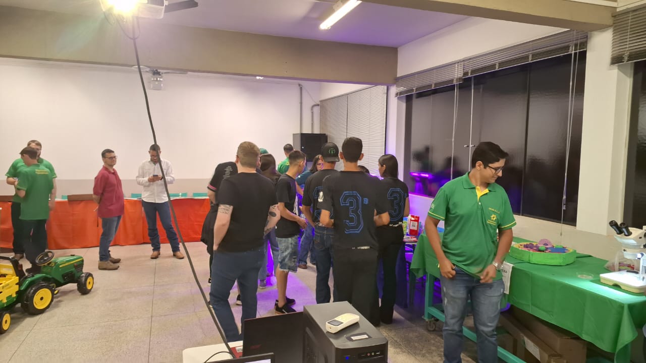 Imagem da notícia FUNEPE Realiza Feira De Profissões Presencial e Celebra Sucesso do Evento