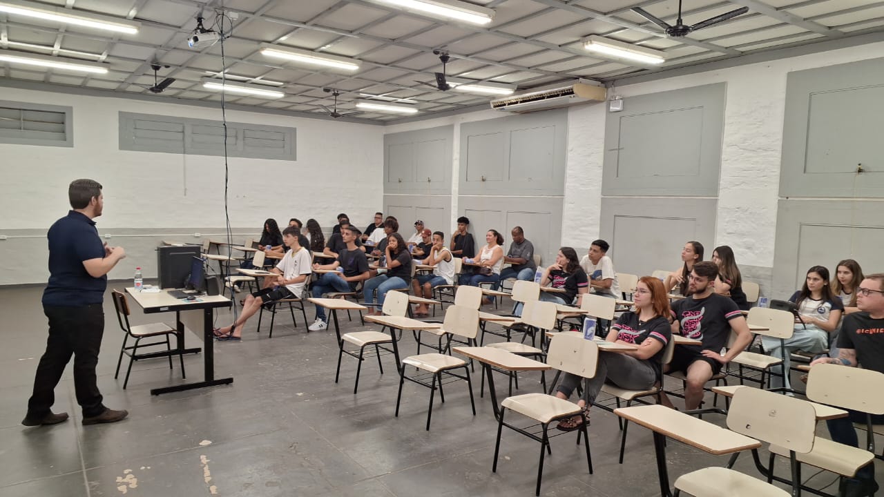 Imagem da notícia FUNEPE Realiza Feira De Profissões Presencial e Celebra Sucesso do Evento