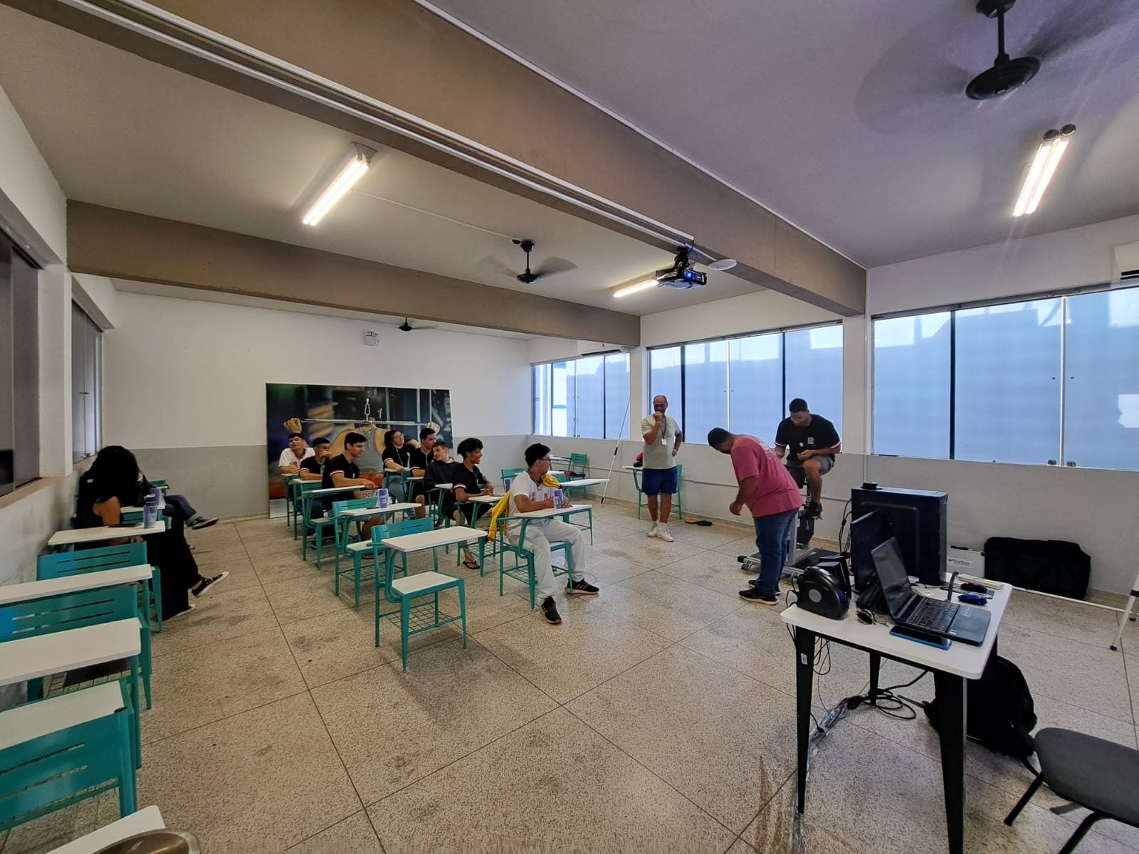 Imagem da notícia FUNEPE Realiza Feira De Profissões Presencial e Celebra Sucesso do Evento