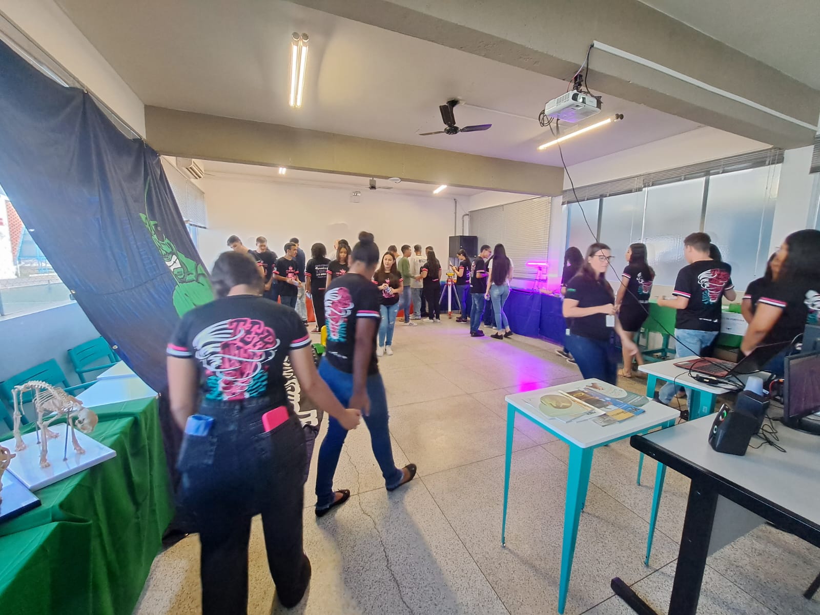 Imagem da notícia FUNEPE Realiza Feira De Profissões Presencial e Celebra Sucesso do Evento