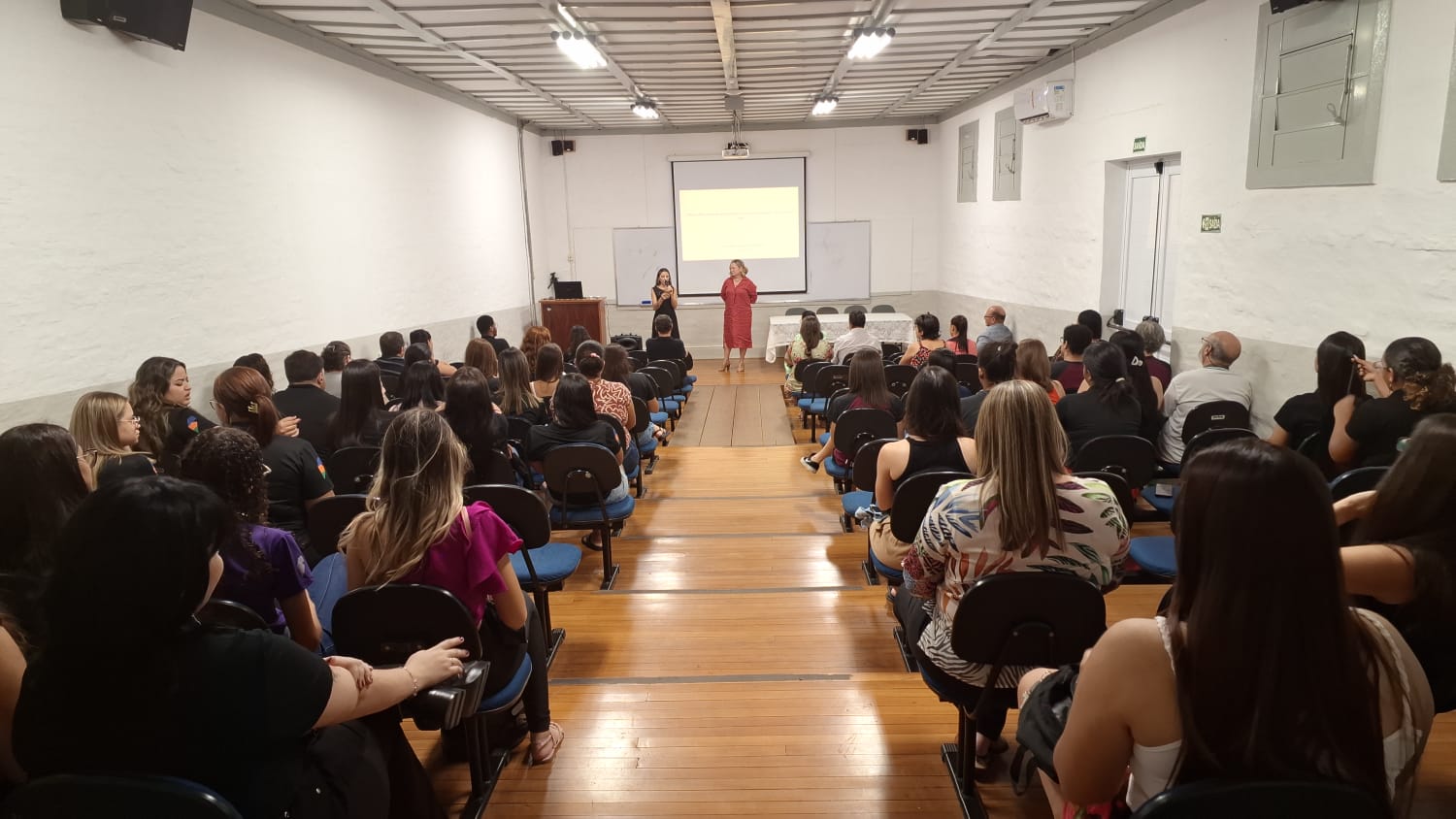 Imagem da notícia Semana de Cursos - Álbum de quarta-feira