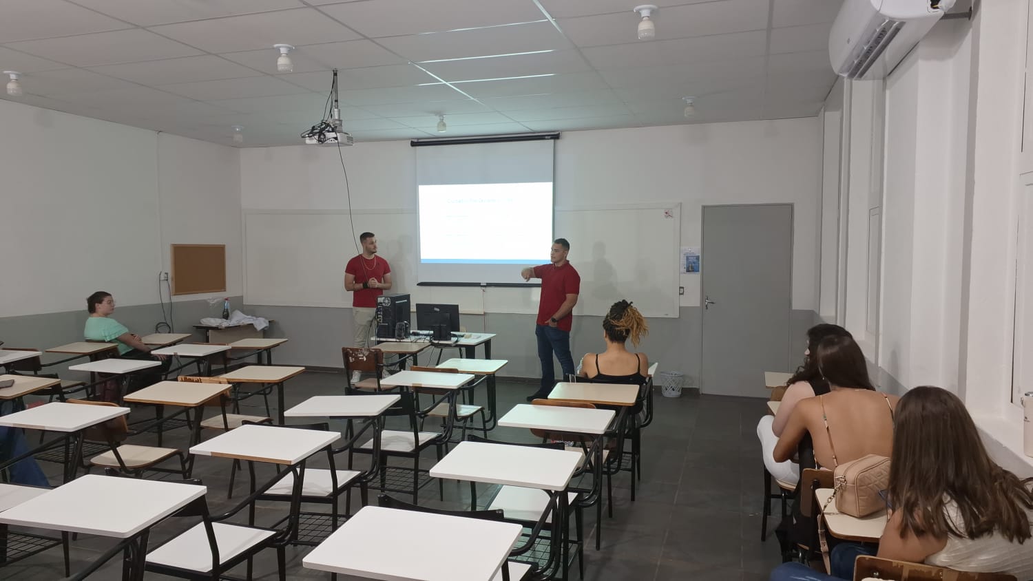 Imagem da notícia Semana de Cursos - Álbum de quarta-feira