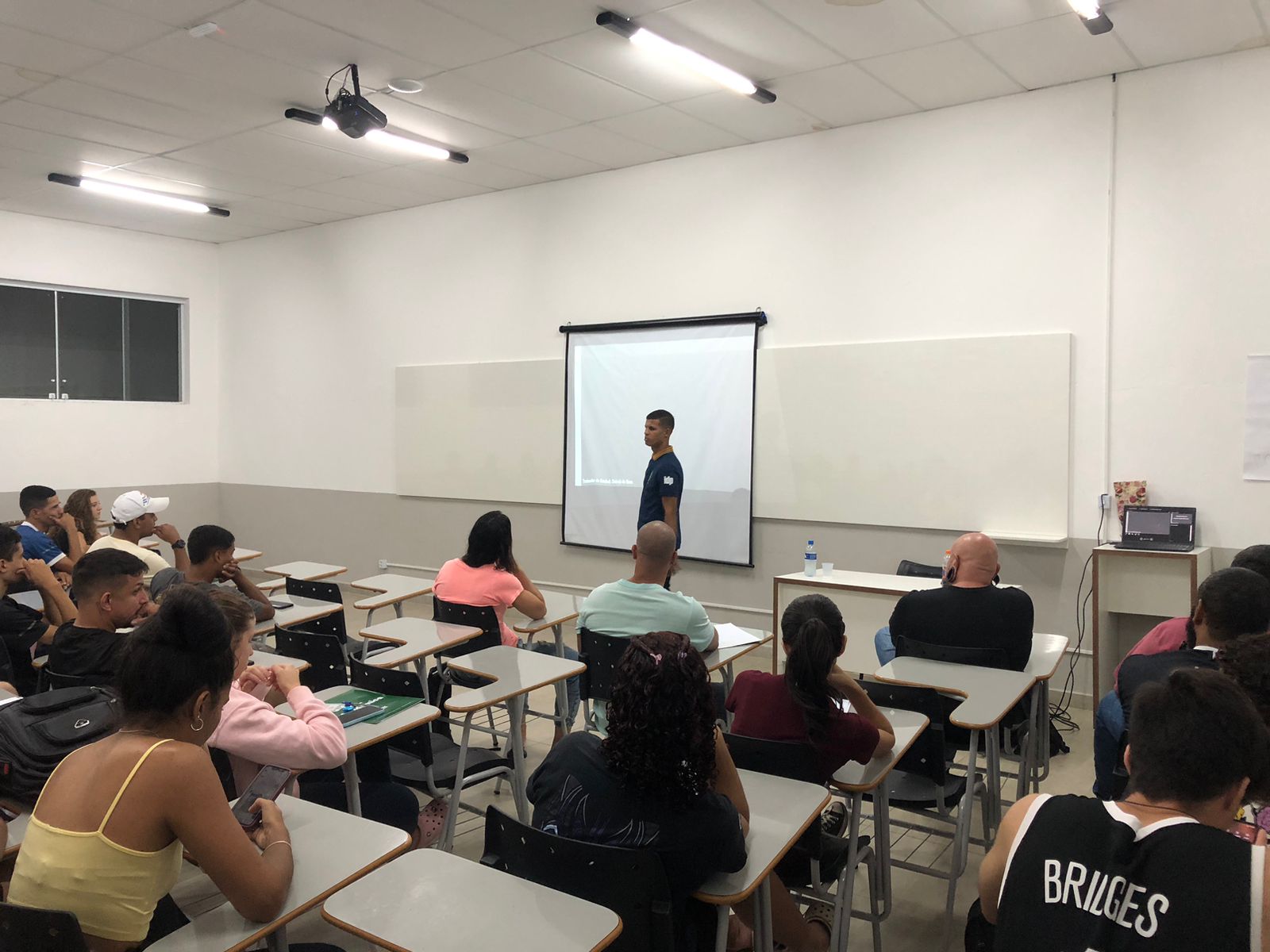 Imagem da notícia Semana de Cursos - Álbum de quarta-feira