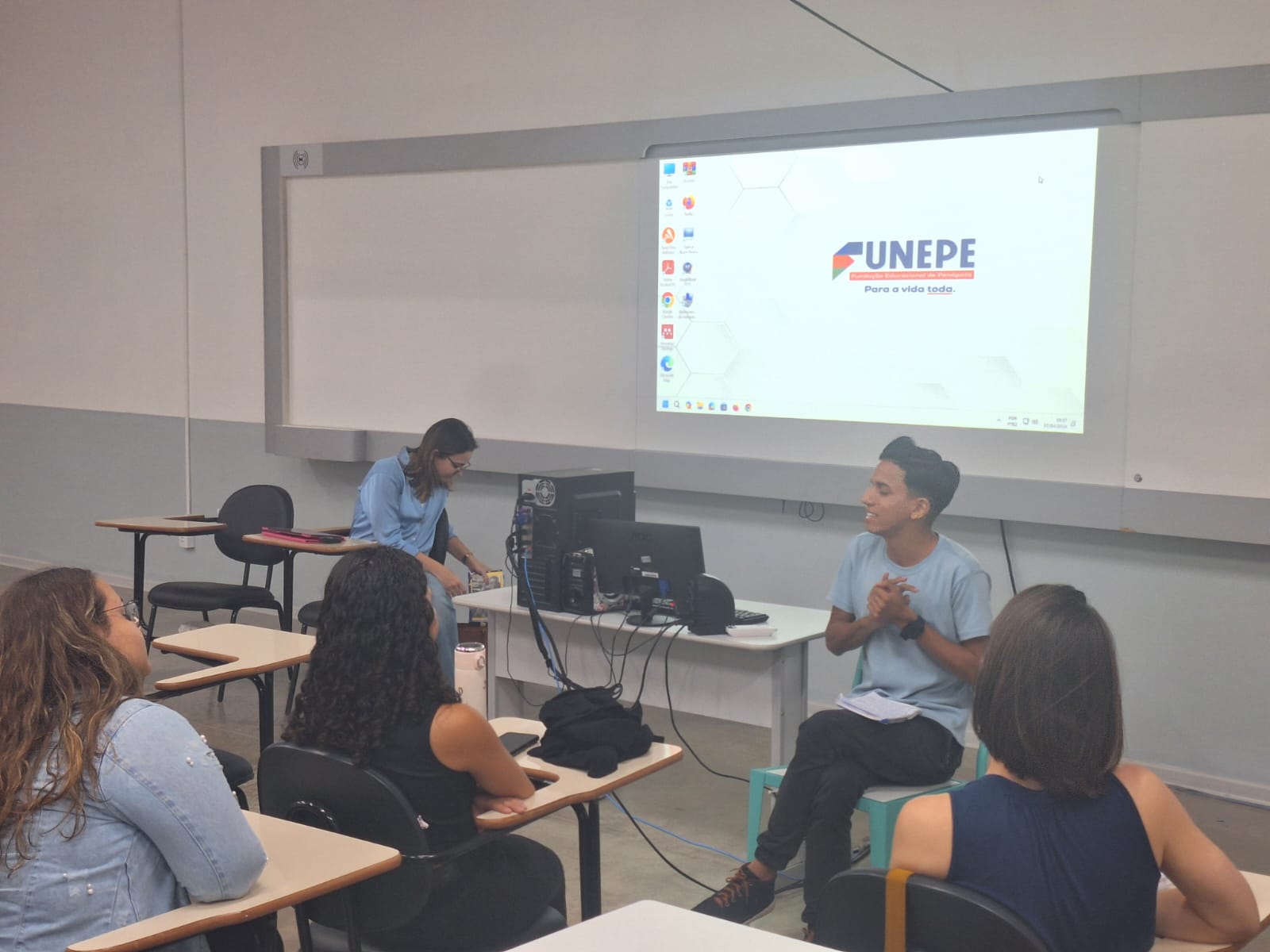 Imagem da notícia Semana de Cursos - Álbum de quarta-feira