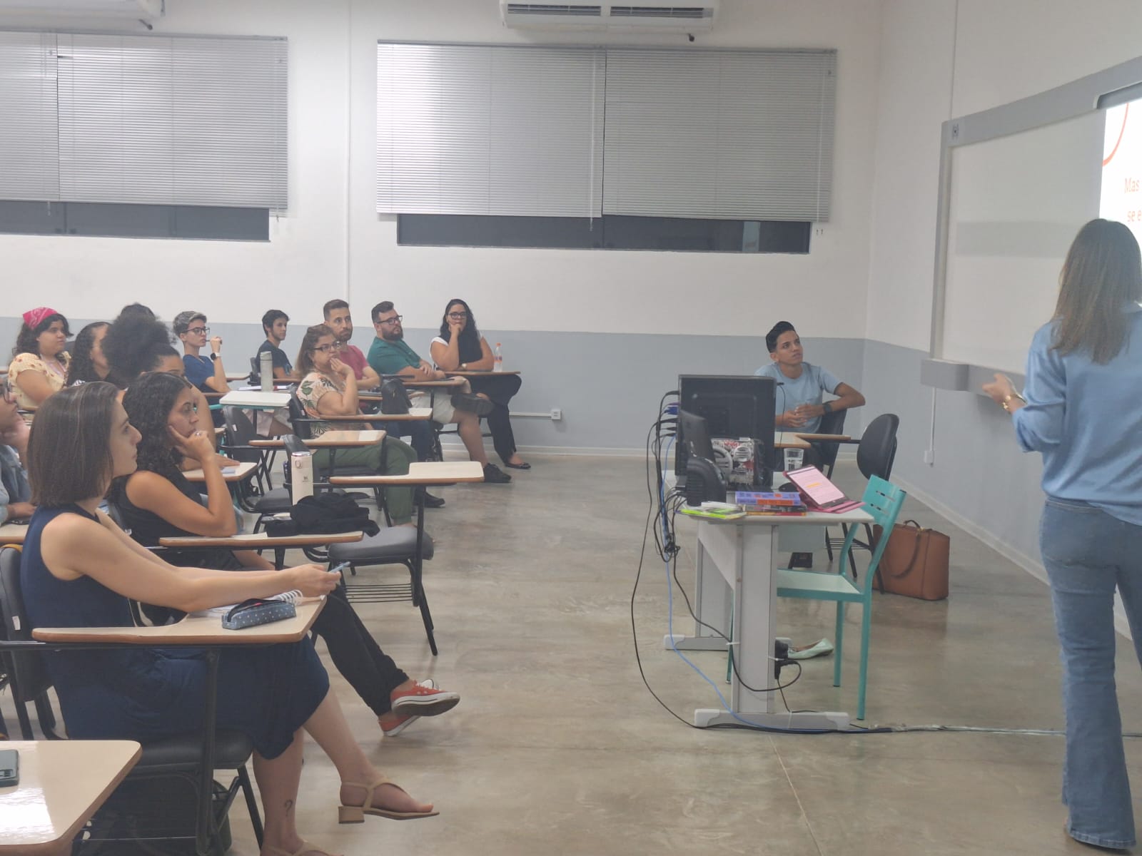 Imagem da notícia Semana de Cursos - Álbum de quarta-feira