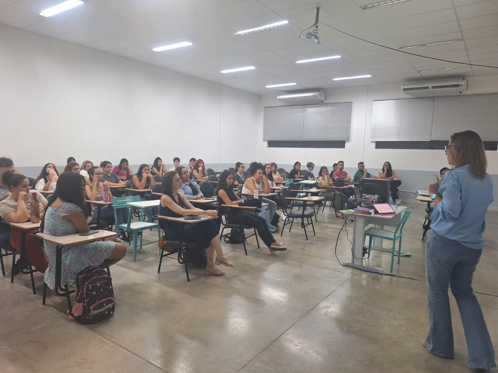 Imagem da notícia Semana de Cursos - Álbum de quarta-feira
