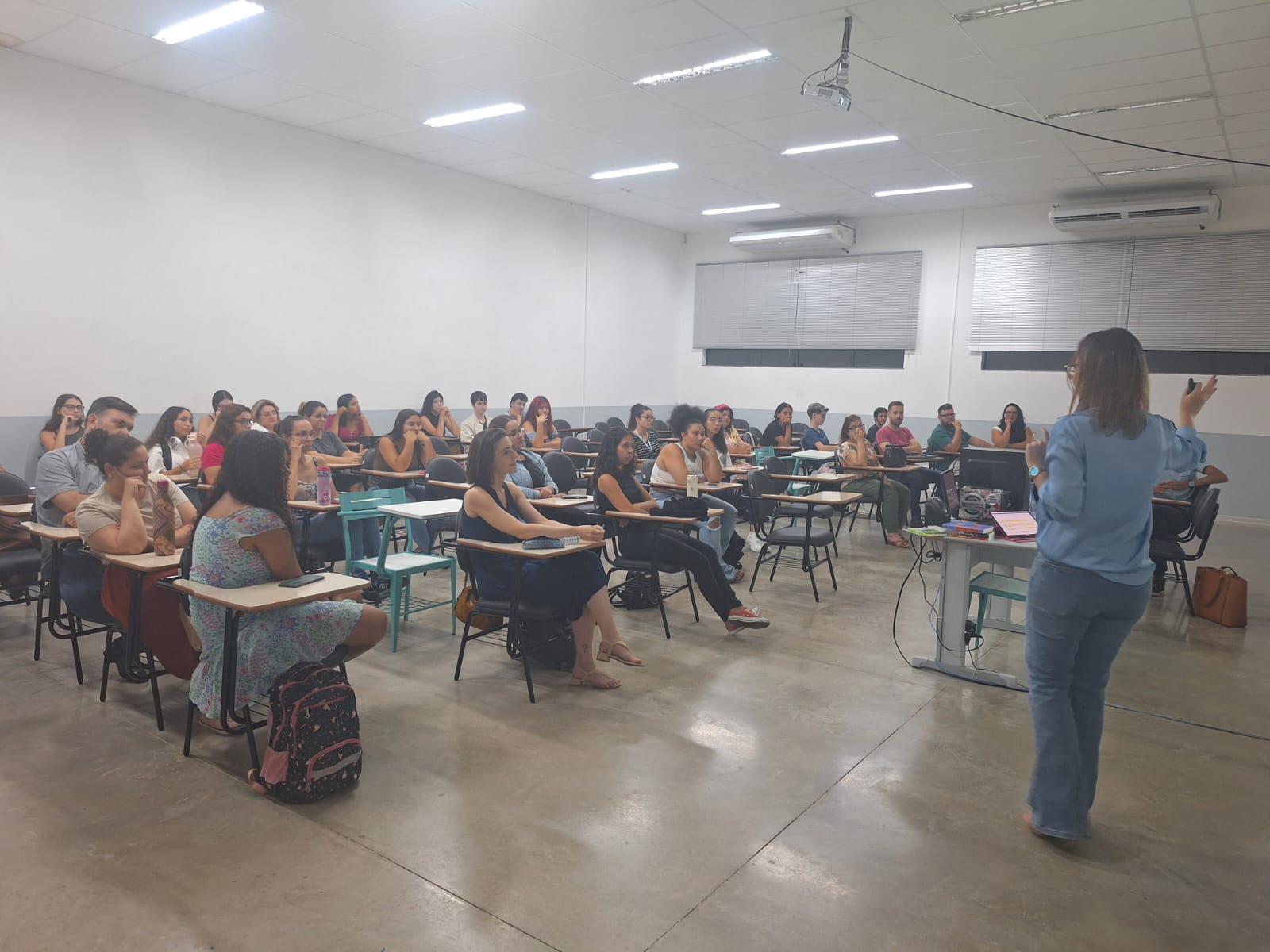Imagem da notícia Semana de Cursos - Álbum de quarta-feira
