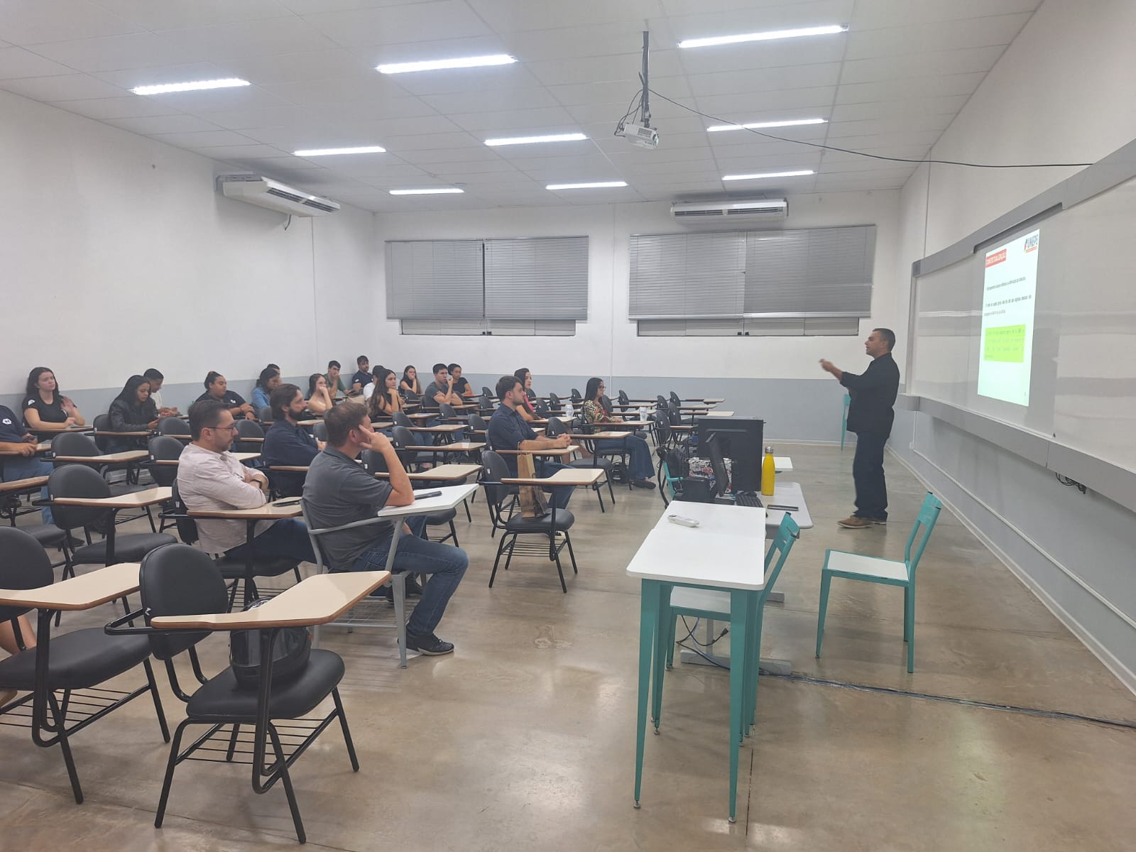 Imagem da notícia Semana de Cursos - Álbum de quarta-feira