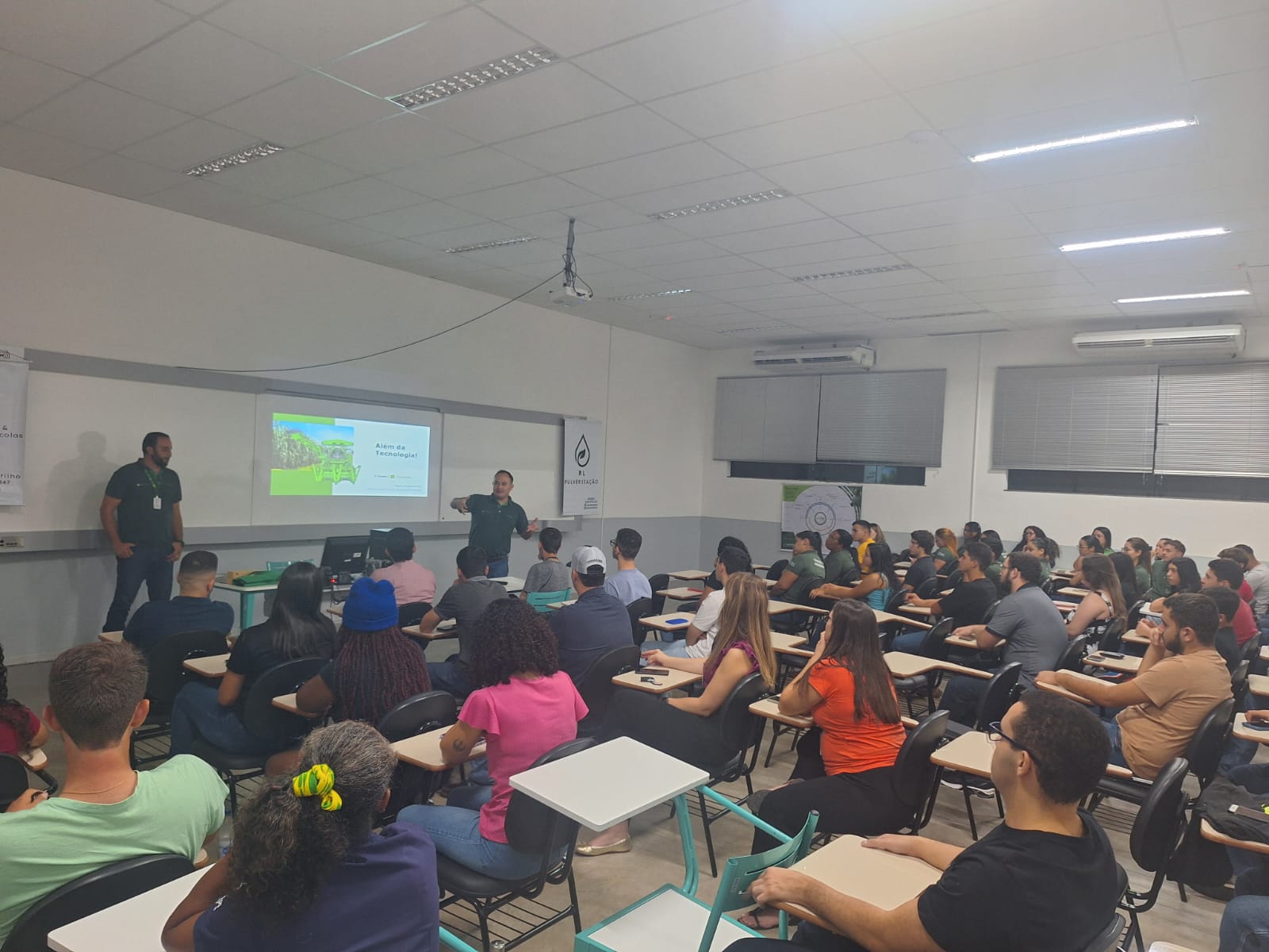 Imagem da notícia Semana de Cursos - Álbum de quarta-feira