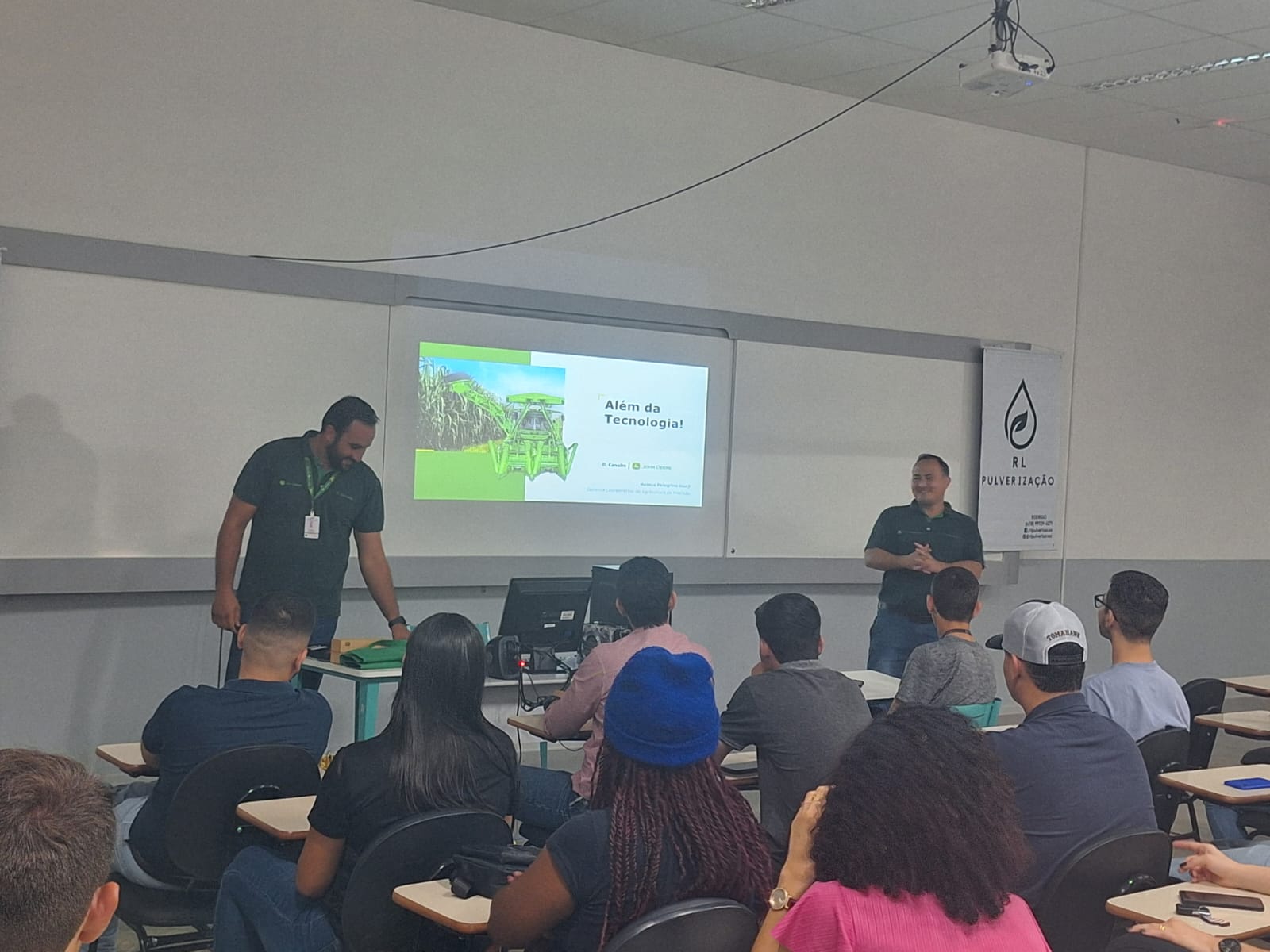 Imagem da notícia Semana de Cursos - Álbum de quarta-feira