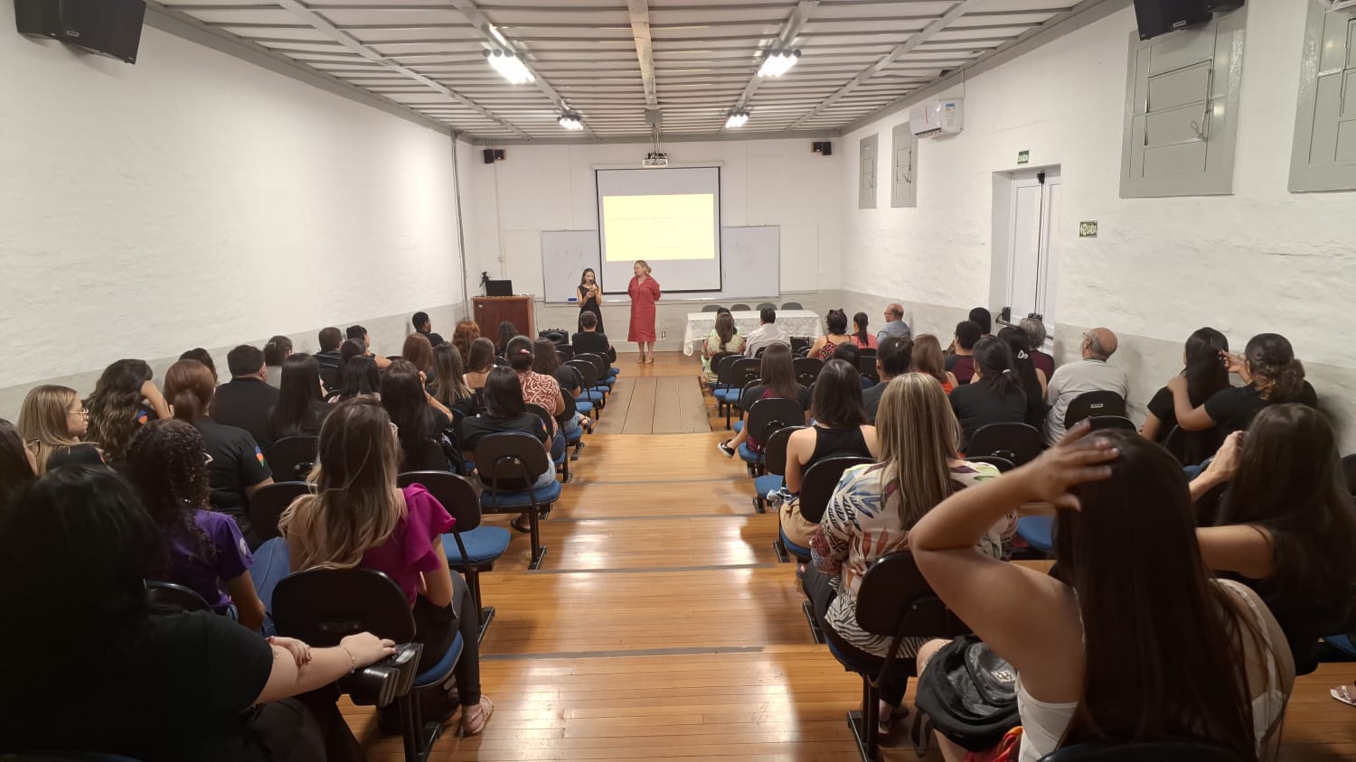 Imagem da notícia Semana de Cursos - Álbum de quarta-feira
