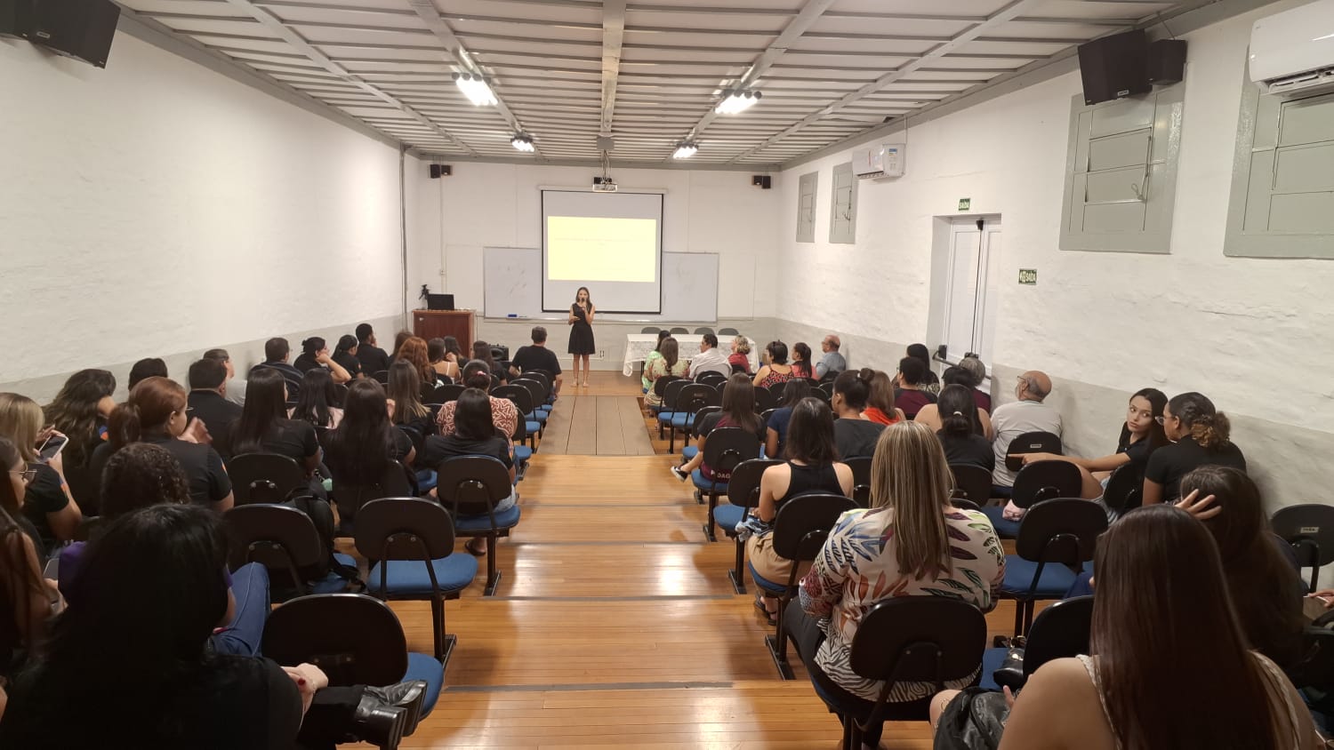 Imagem da notícia Semana de Cursos - Álbum de quarta-feira