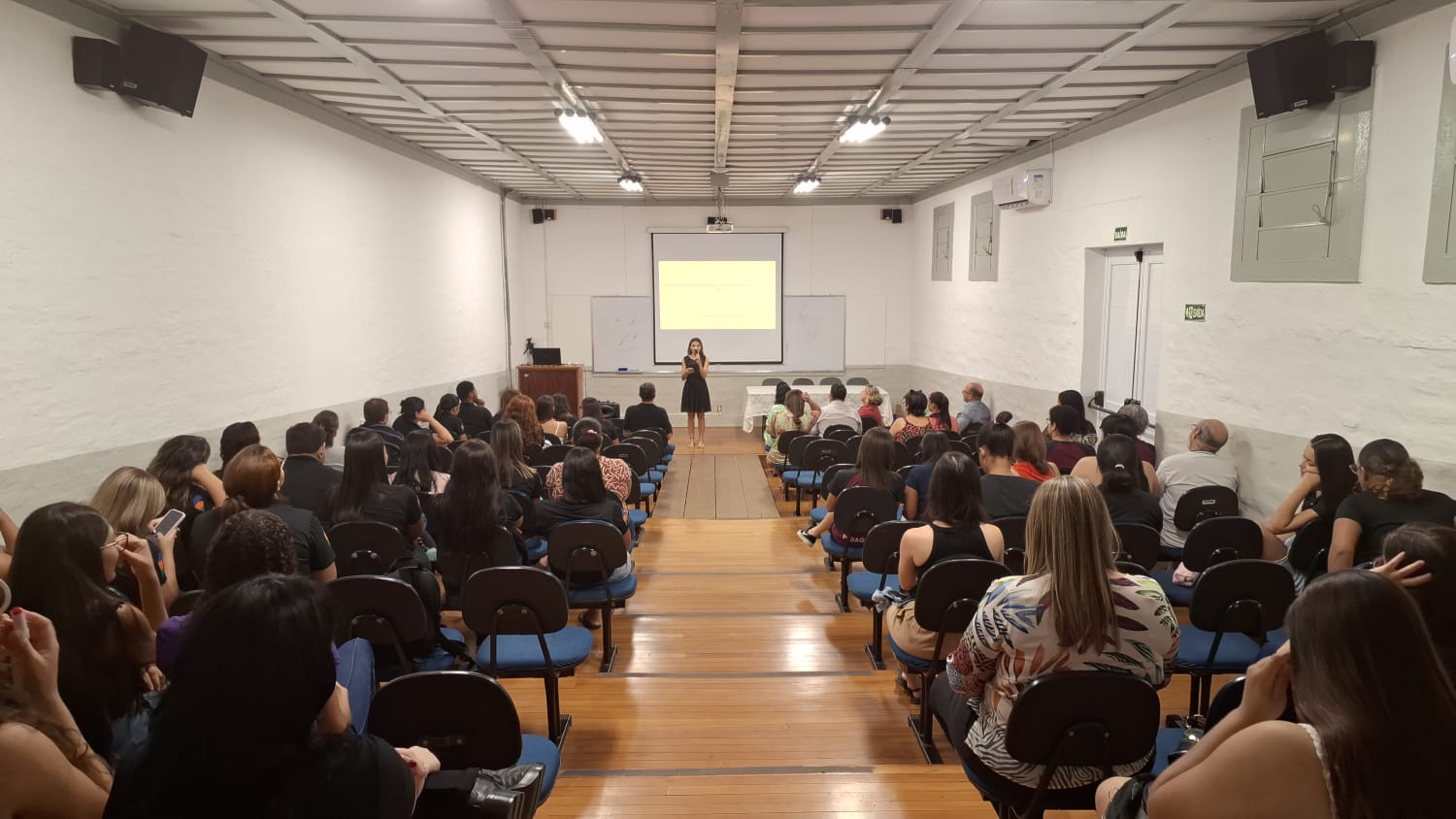 Imagem da notícia Semana de Cursos - Álbum de quarta-feira