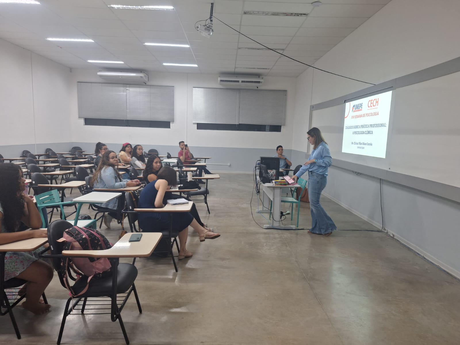 Imagem da notícia Semana de Cursos - Álbum de quarta-feira