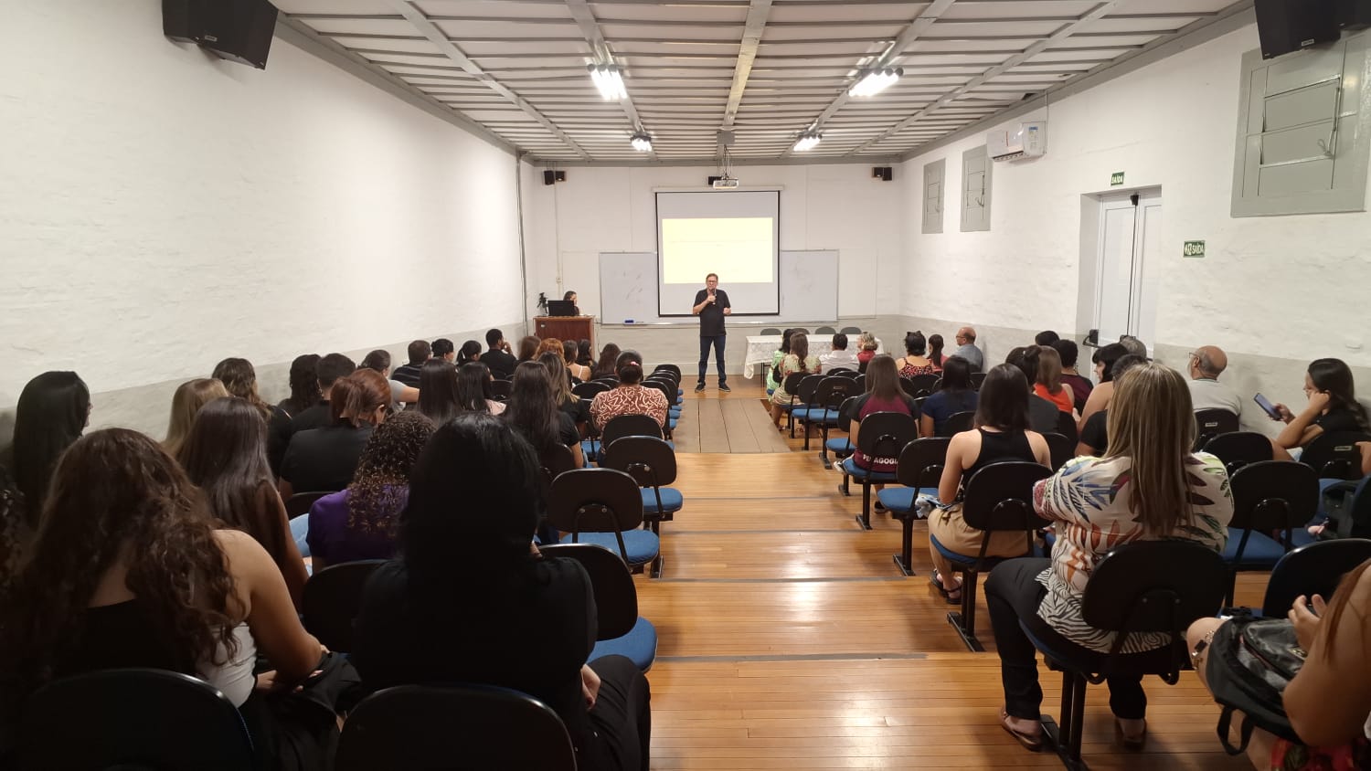Imagem da notícia Semana de Cursos - Álbum de quarta-feira