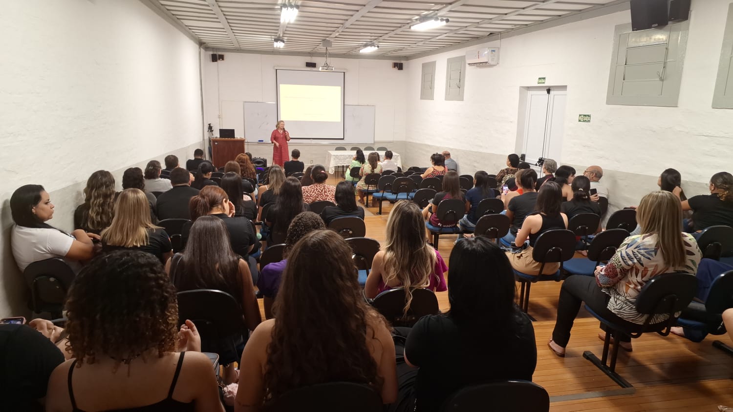 Imagem da notícia Semana de Cursos - Álbum de quarta-feira