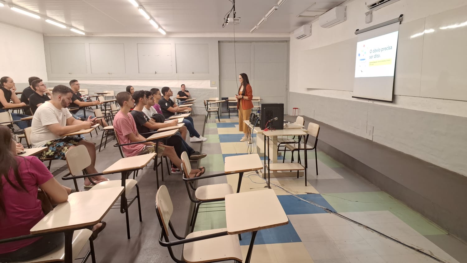 Imagem da notícia Semana de Cursos - Álbum de quarta-feira