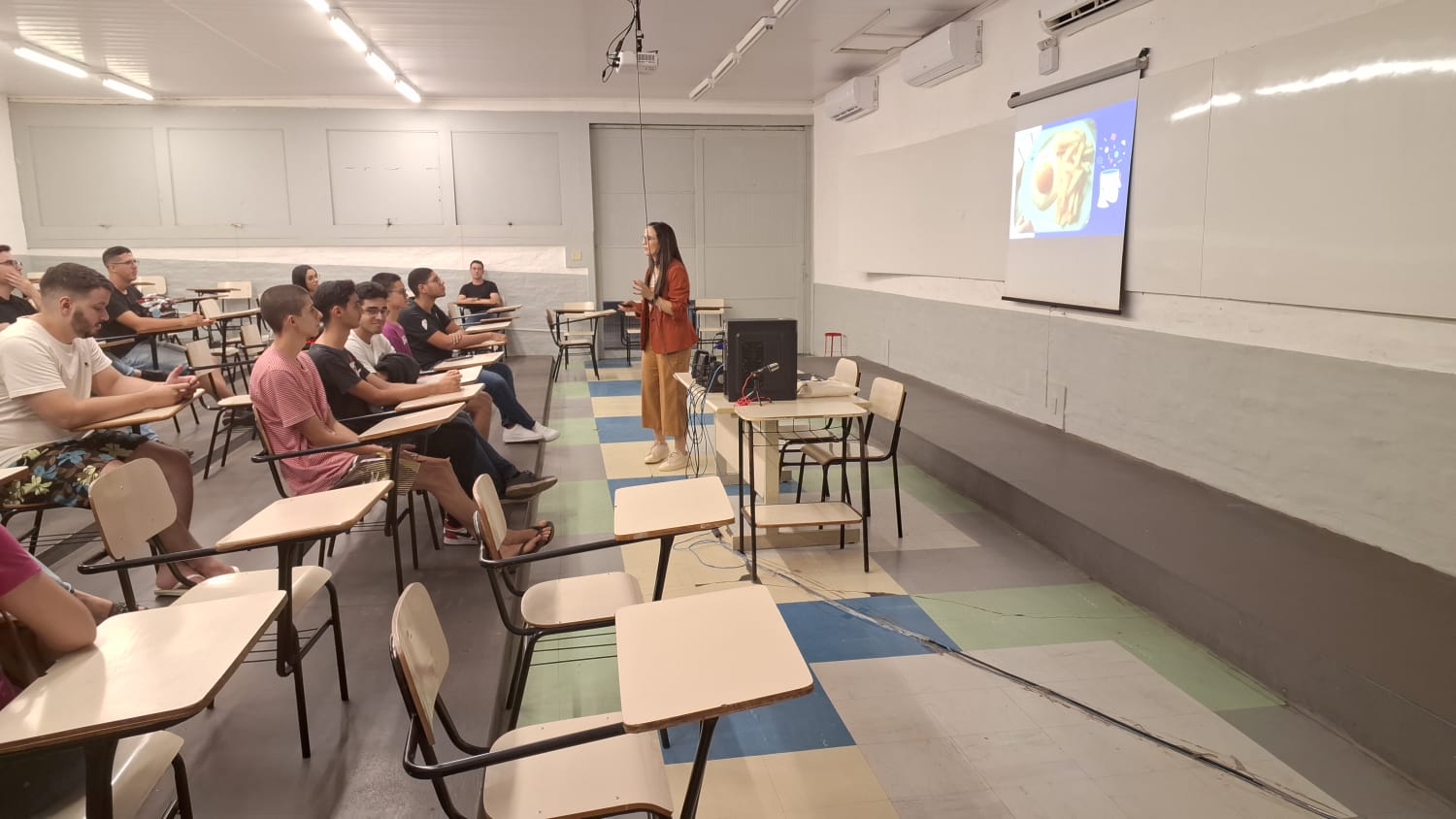 Imagem da notícia Semana de Cursos - Álbum de quarta-feira