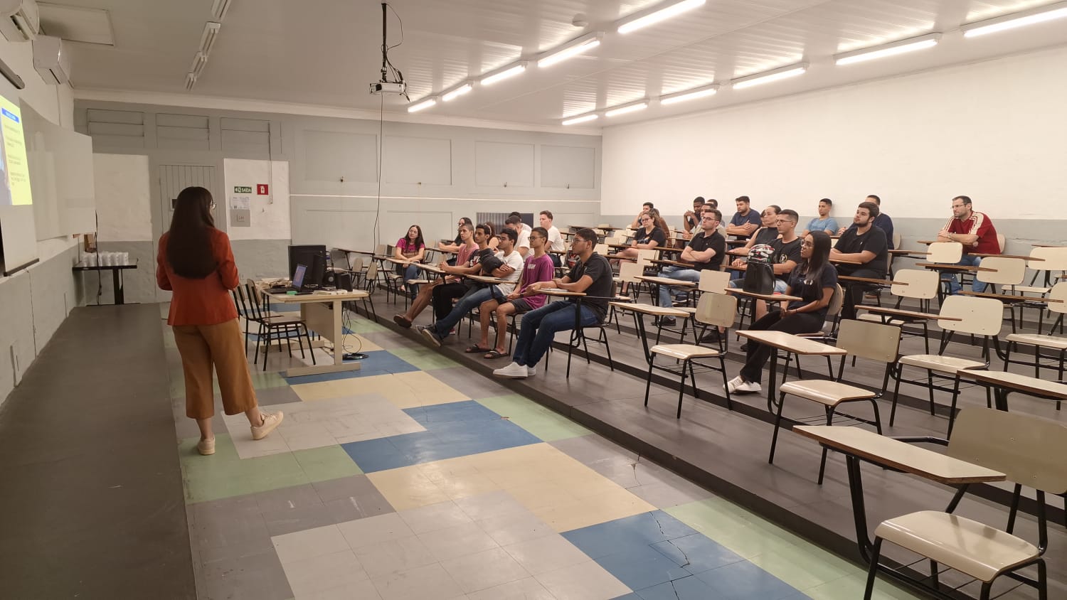 Imagem da notícia Semana de Cursos - Álbum de quarta-feira