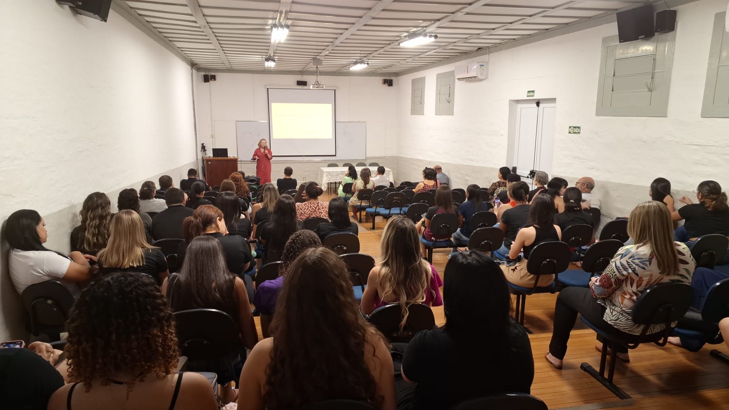 Imagem da notícia Semana de Cursos - Álbum de quarta-feira