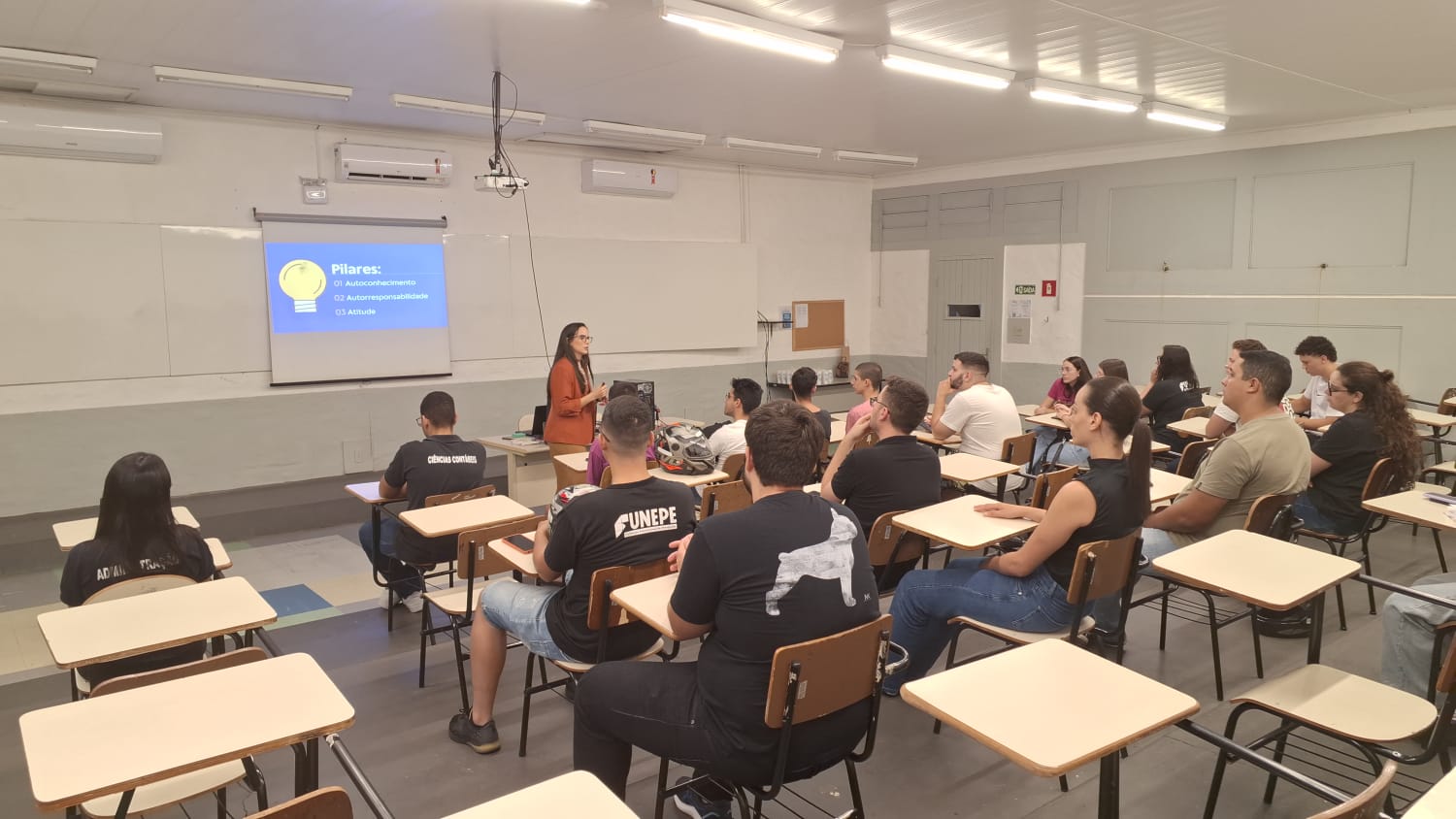 Imagem da notícia Semana de Cursos - Álbum de quarta-feira