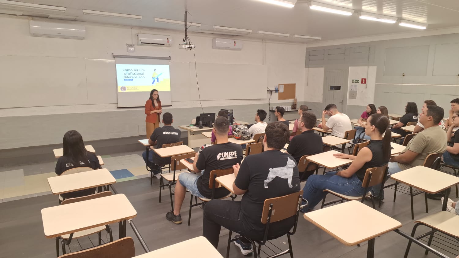 Imagem da notícia Semana de Cursos - Álbum de quarta-feira