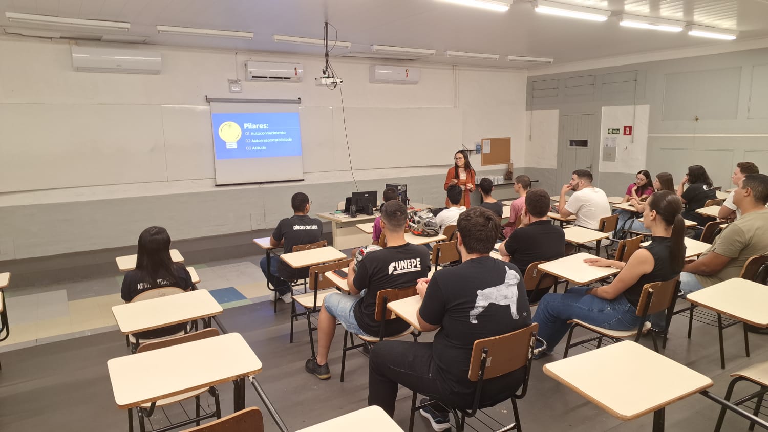 Imagem da notícia Semana de Cursos - Álbum de quarta-feira