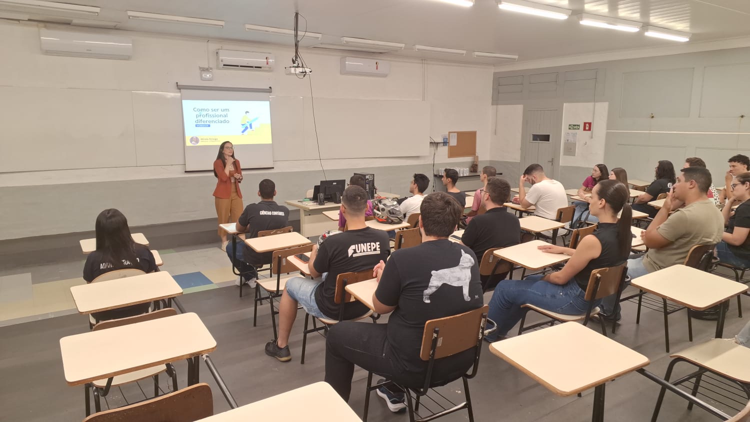 Imagem da notícia Semana de Cursos - Álbum de quarta-feira