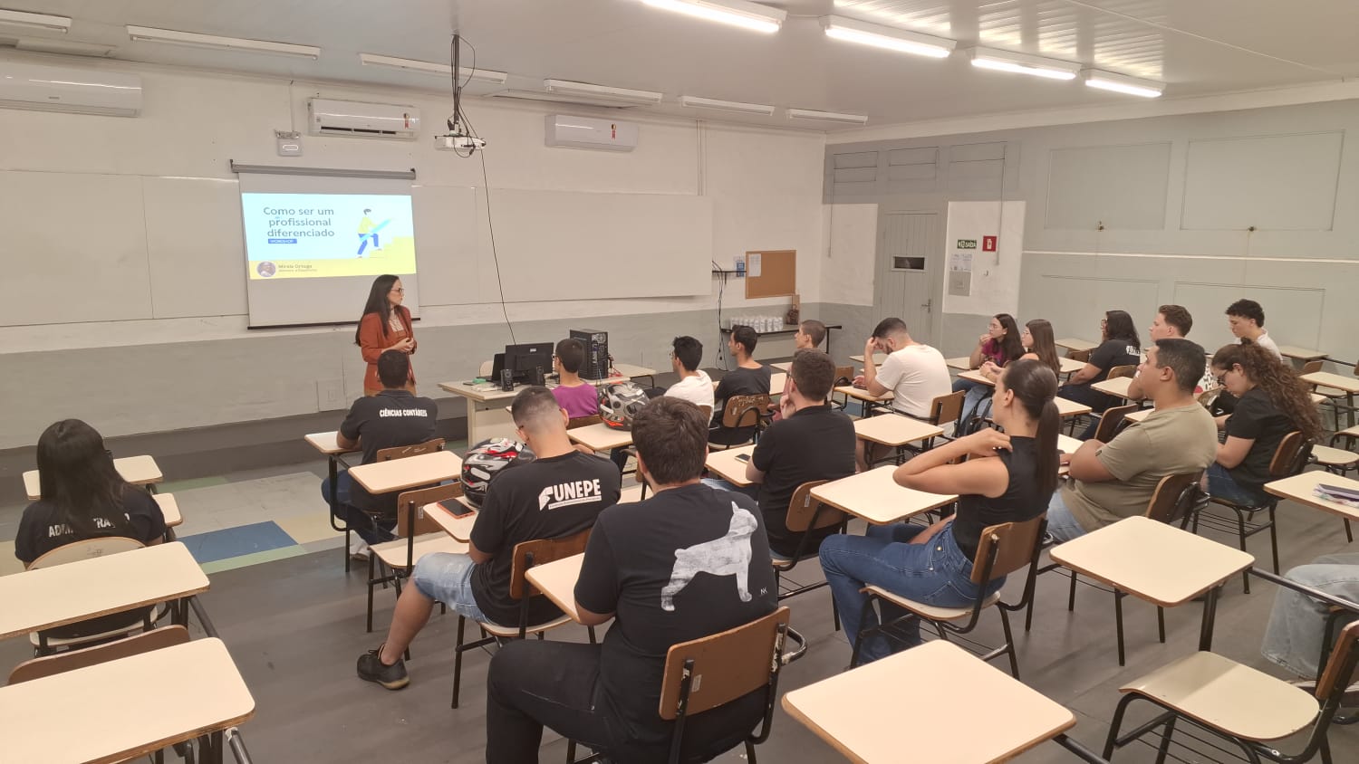 Imagem da notícia Semana de Cursos - Álbum de quarta-feira
