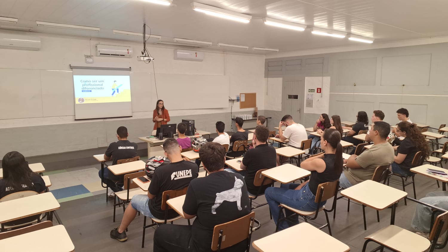 Imagem da notícia Semana de Cursos - Álbum de quarta-feira