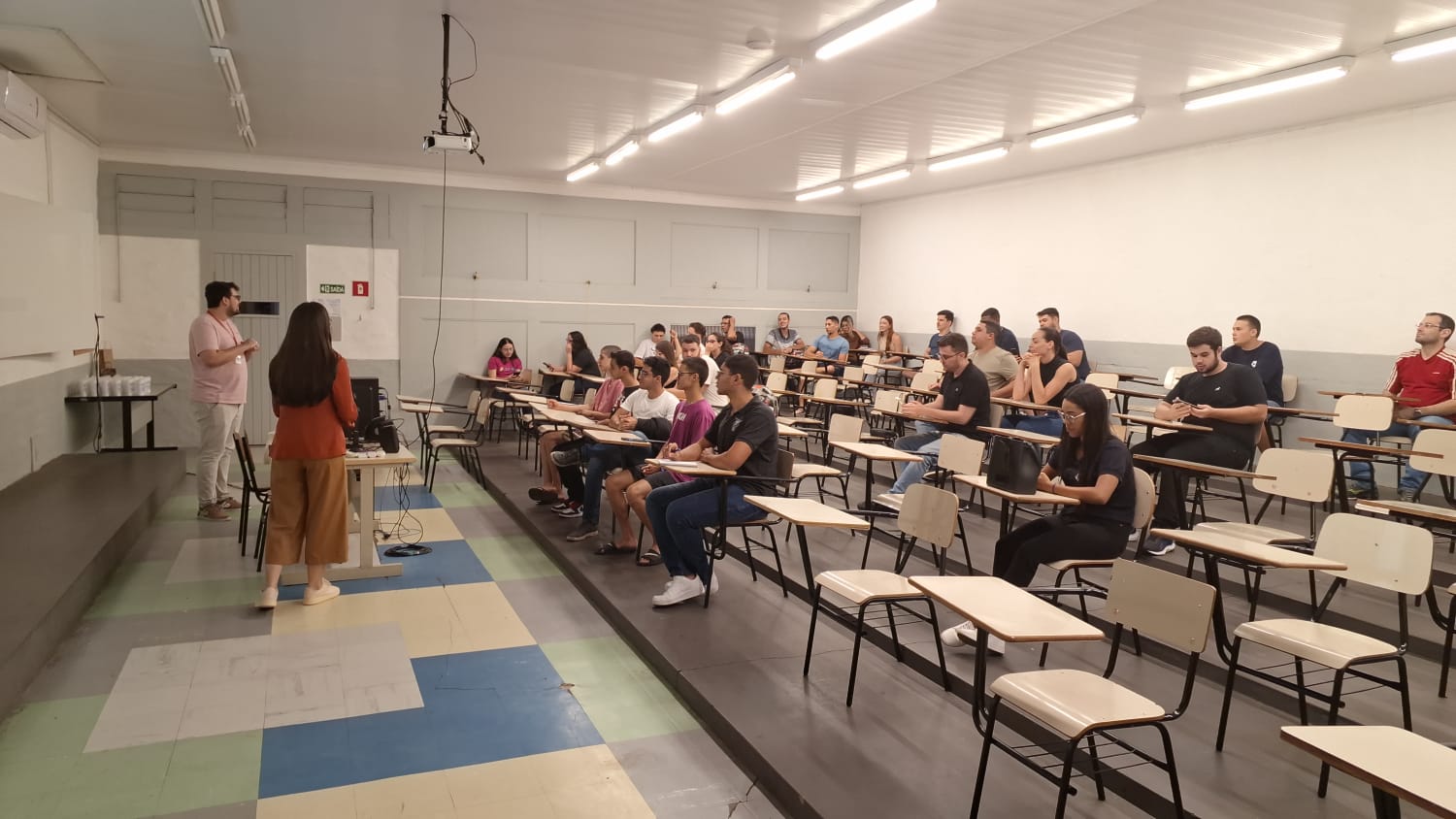 Imagem da notícia Semana de Cursos - Álbum de quarta-feira