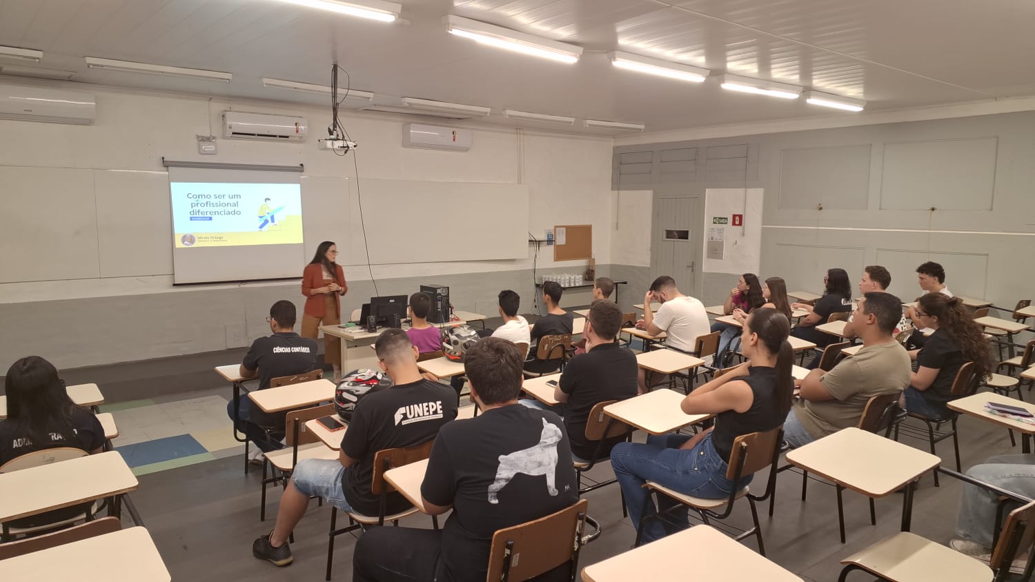 Imagem da notícia Semana de Cursos - Álbum de quarta-feira