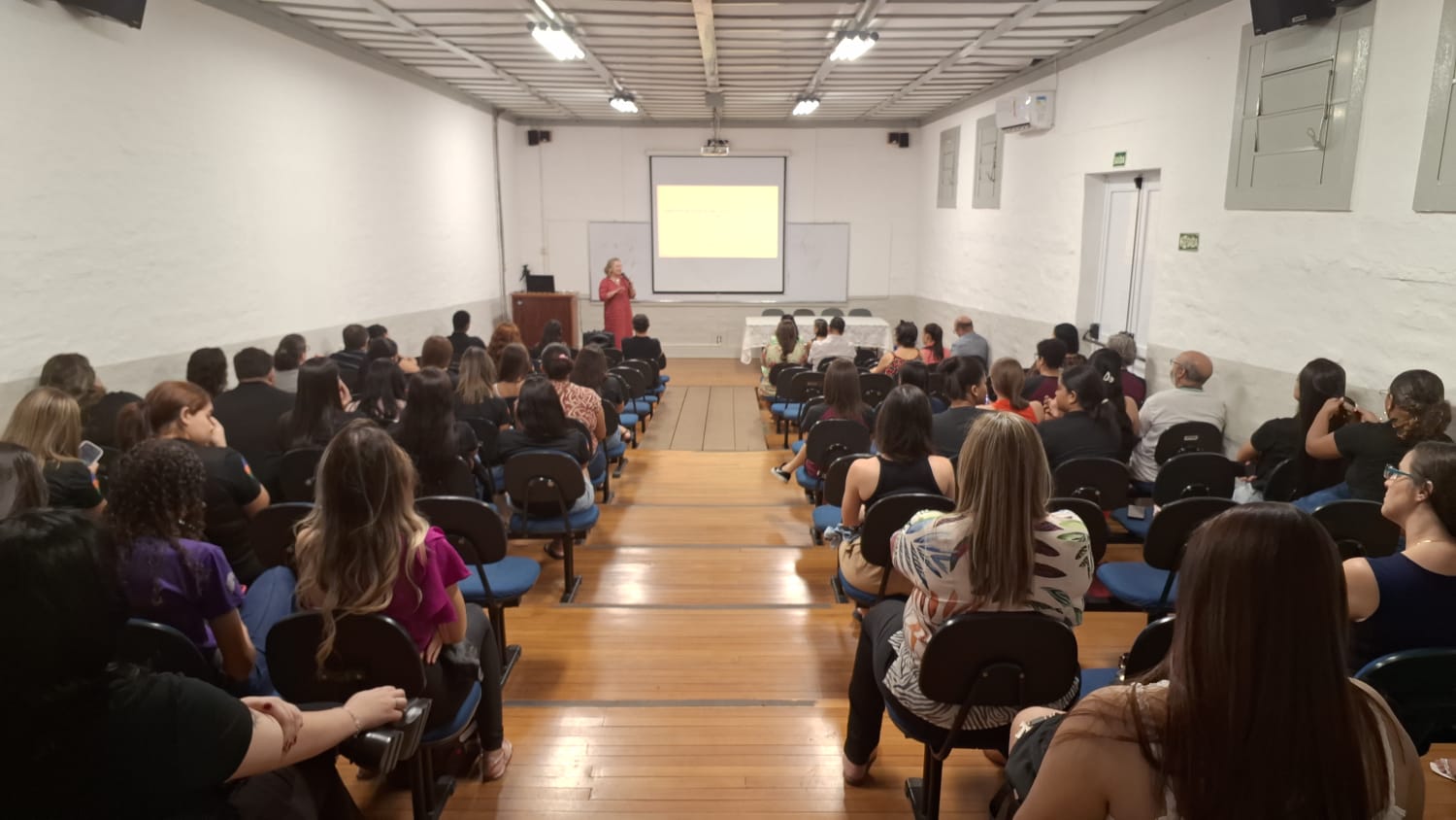 Imagem da notícia Semana de Cursos - Álbum de quarta-feira