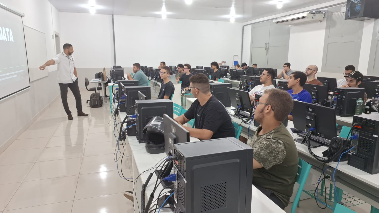 Imagem da notícia Semana de Cursos - Álbum de quarta-feira