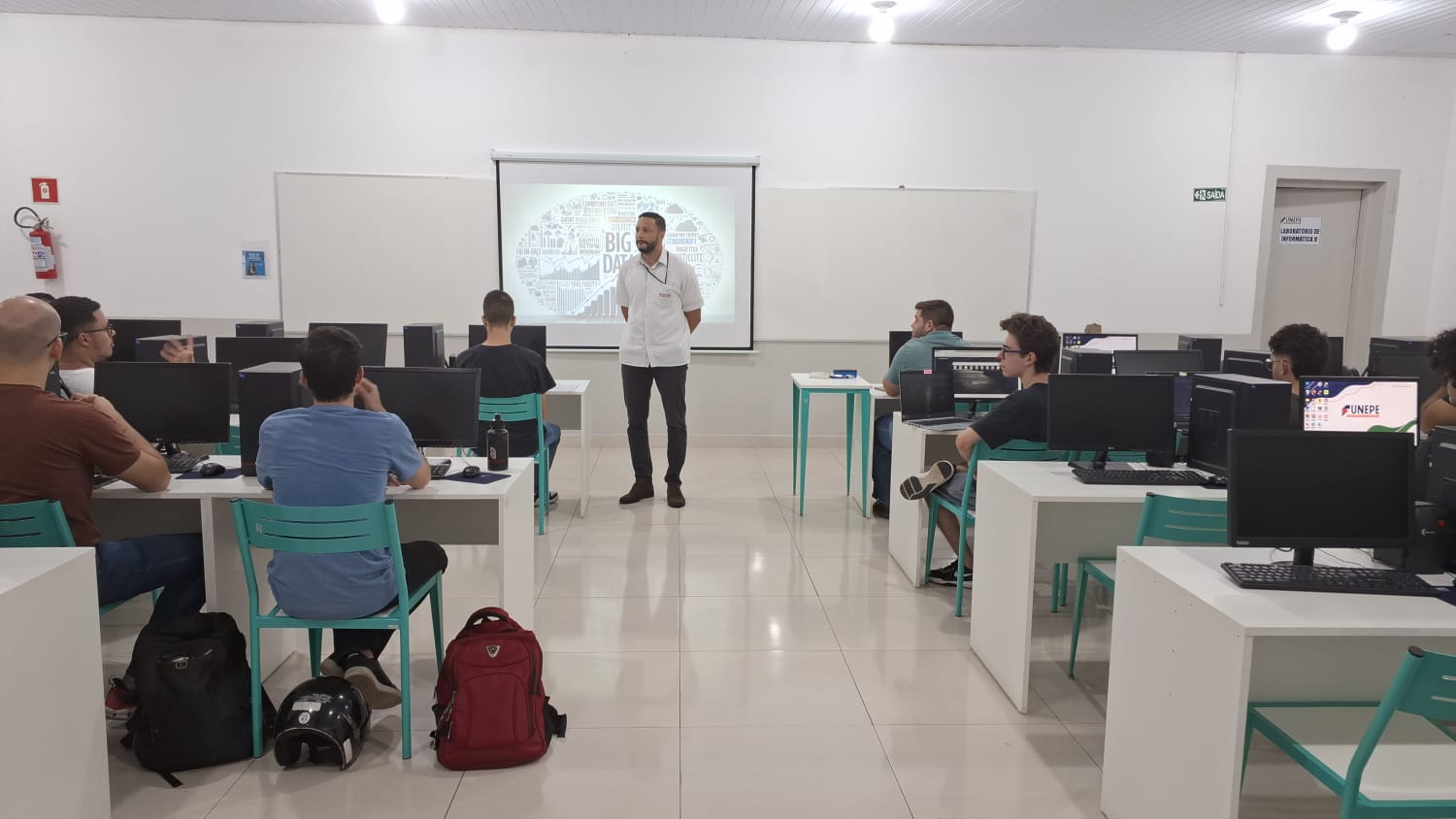 Imagem da notícia Semana de Cursos - Álbum de quarta-feira