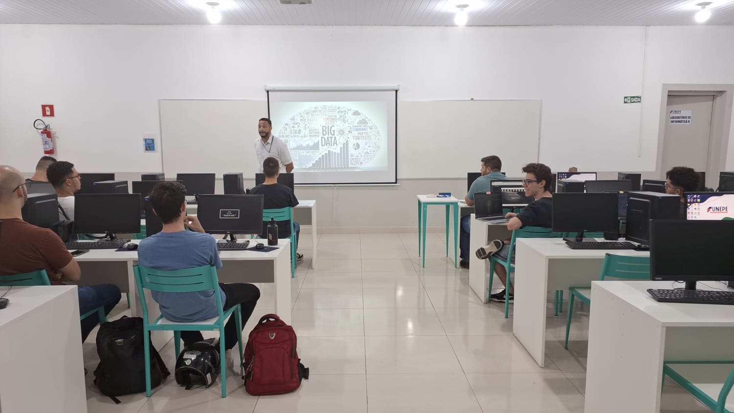 Imagem da notícia Semana de Cursos - Álbum de quarta-feira