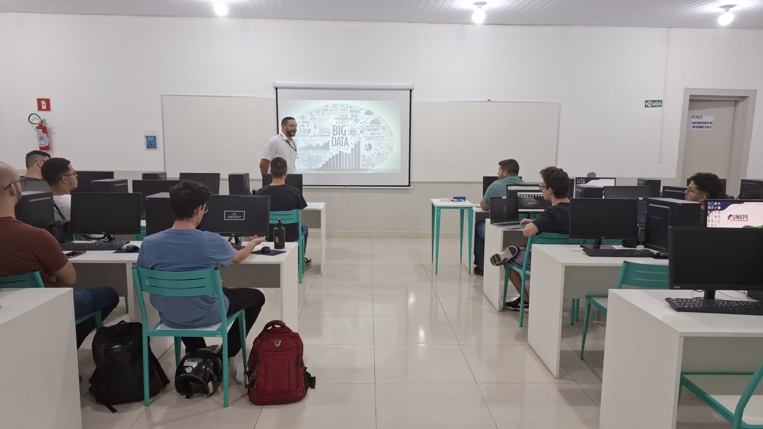 Imagem da notícia Semana de Cursos - Álbum de quarta-feira
