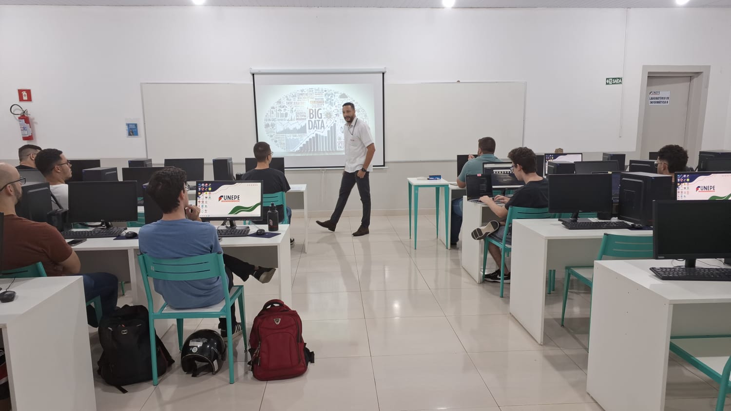 Imagem da notícia Semana de Cursos - Álbum de quarta-feira