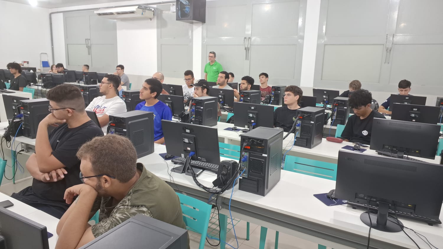 Imagem da notícia Semana de Cursos - Álbum de quarta-feira